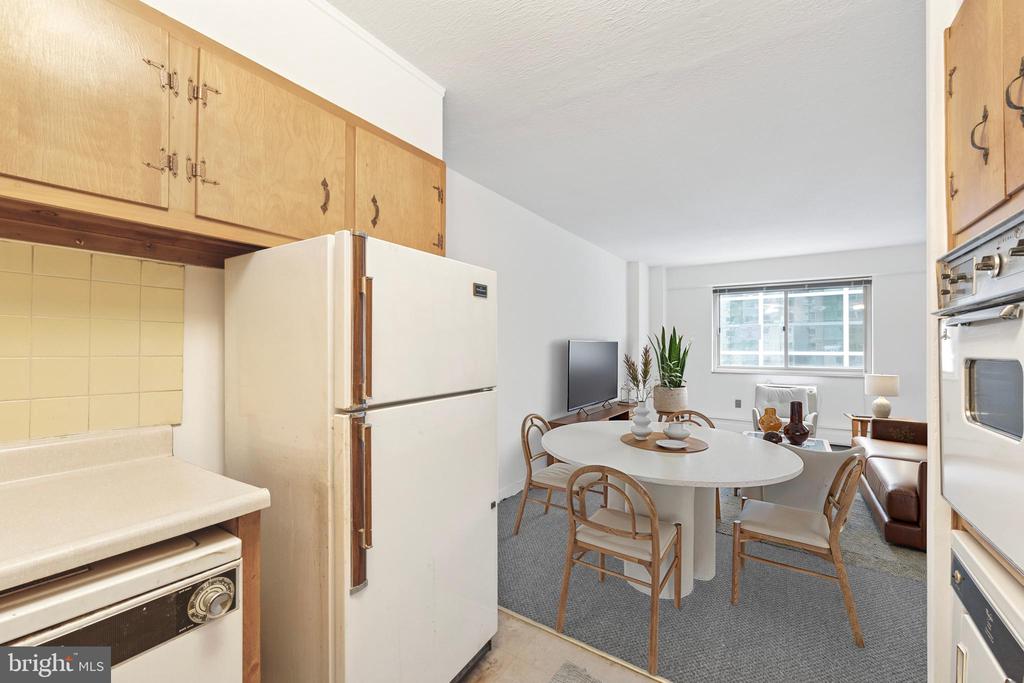 1900 JOHN F KENNEDY BOULEVARD Unit: 1610