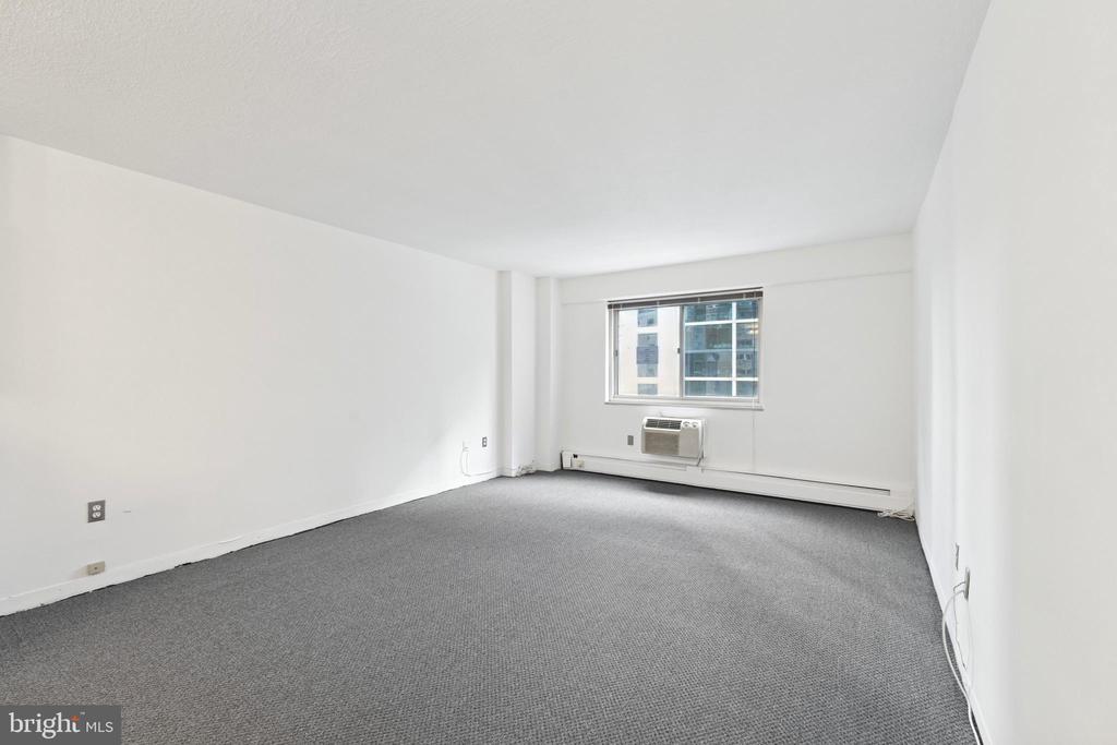 1900 JOHN F KENNEDY BOULEVARD Unit: 1610