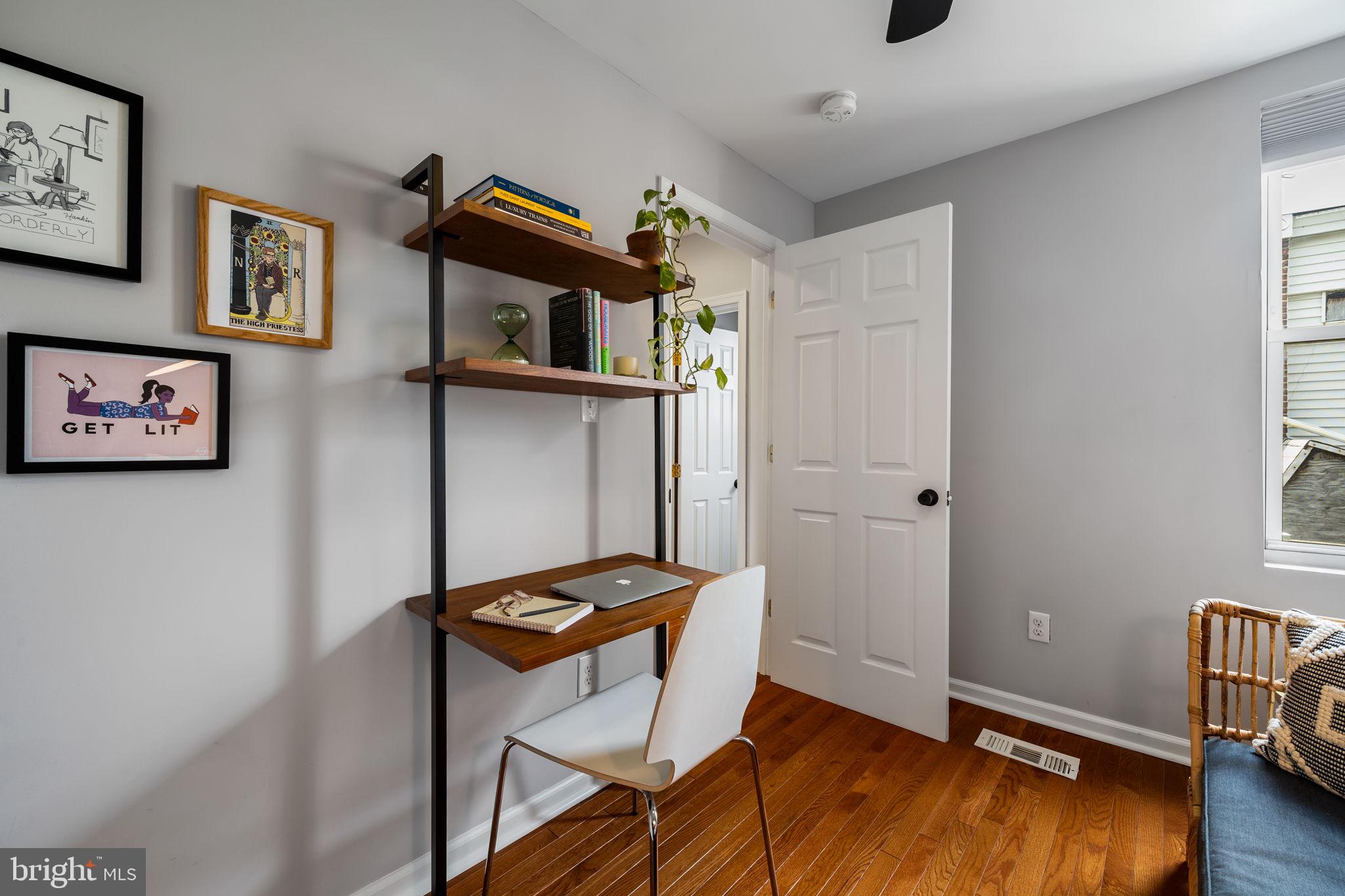 1424 S ORIANNA STREET