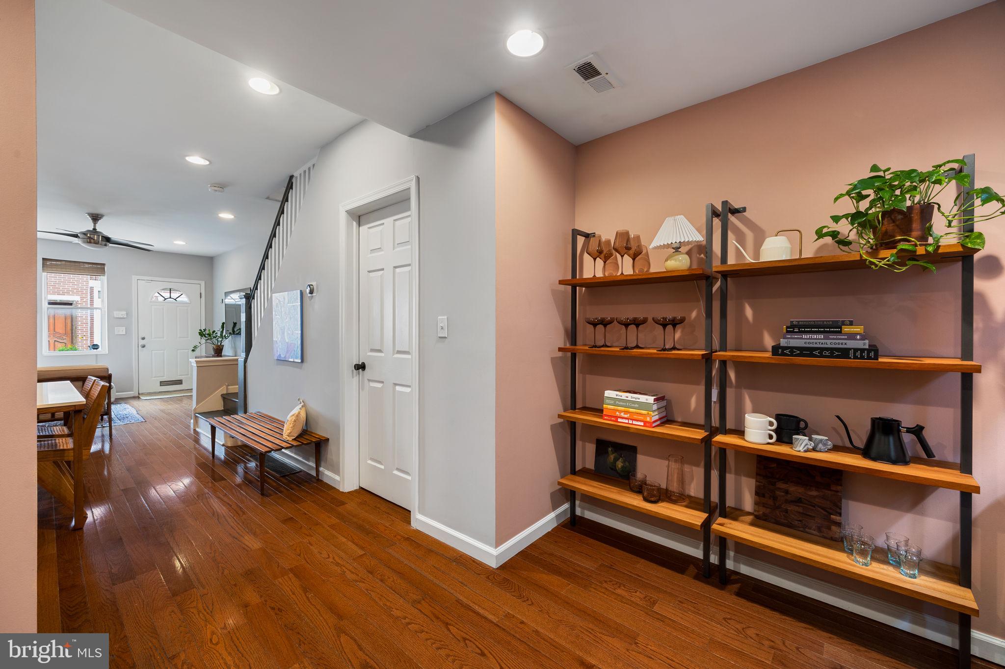 1424 S ORIANNA STREET