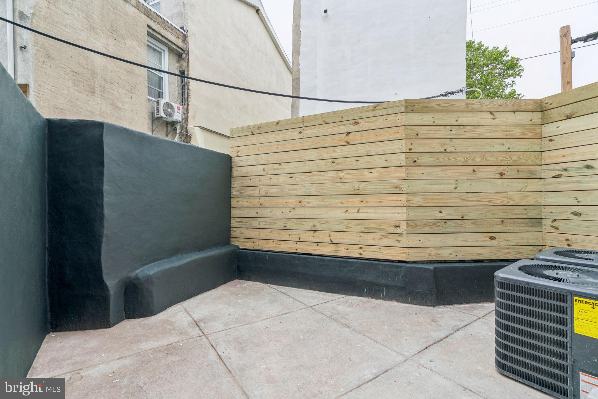 1310 E PASSYUNK AVENUE