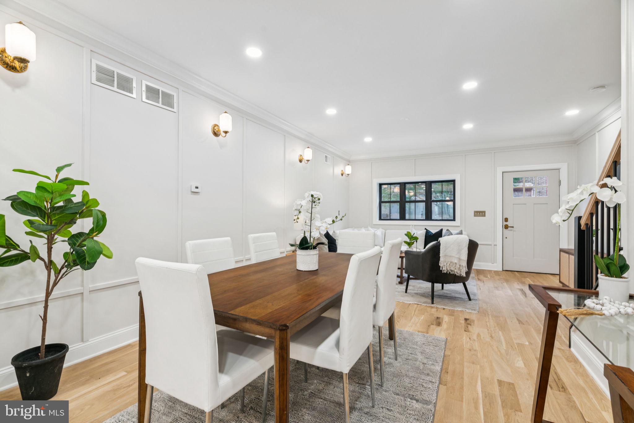 1310 E PASSYUNK AVENUE