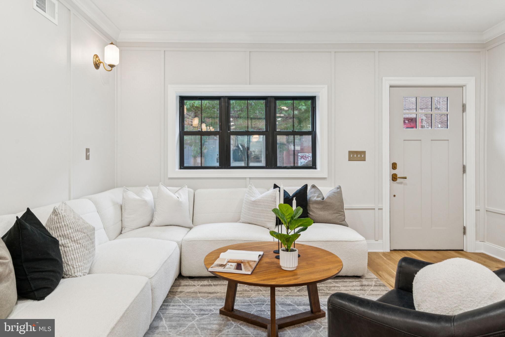 1310 E PASSYUNK AVENUE