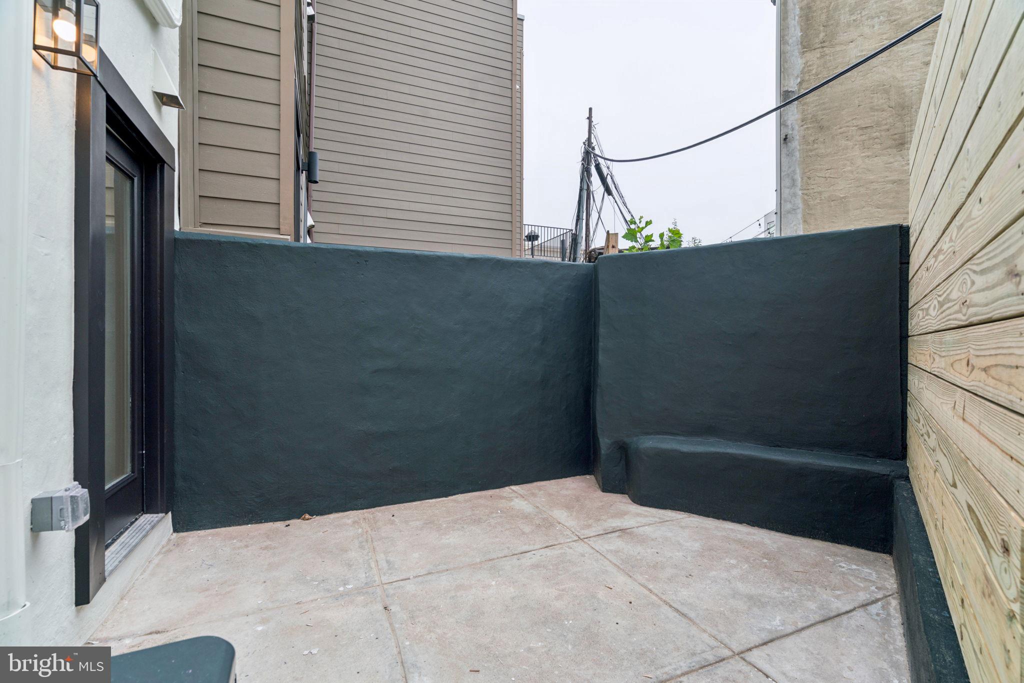 1310 E PASSYUNK AVENUE