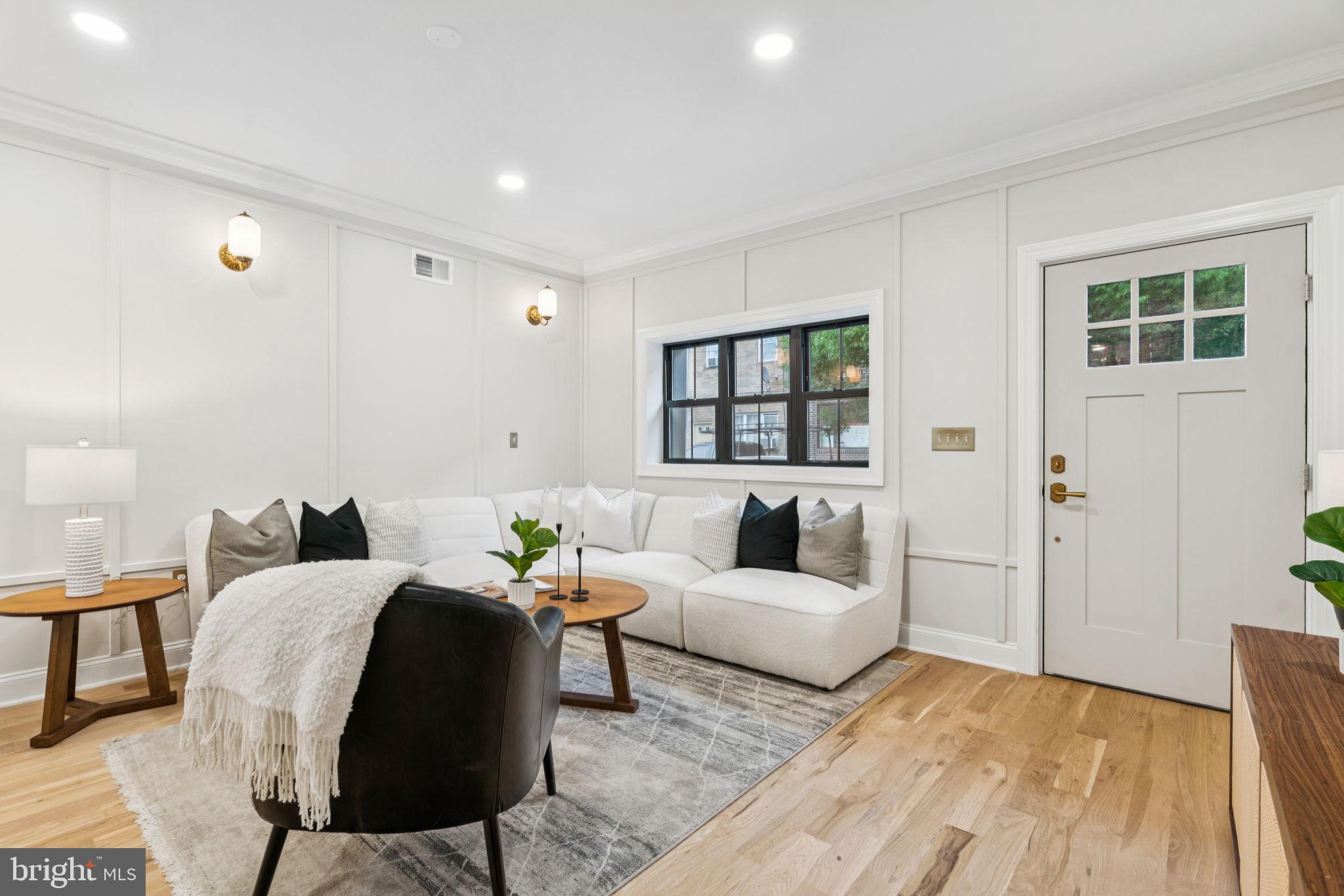 1310 E PASSYUNK AVENUE