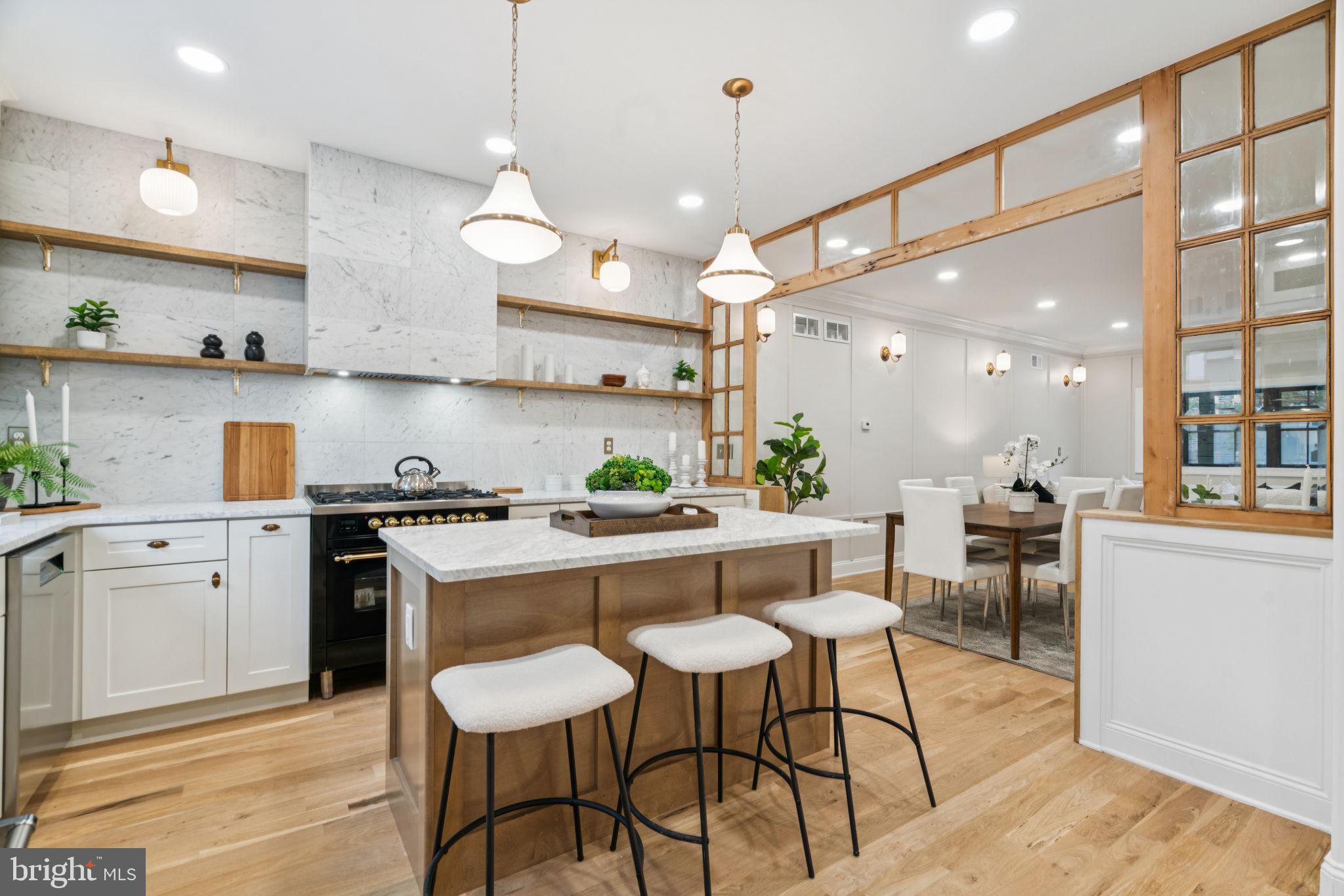 1310 E PASSYUNK AVENUE