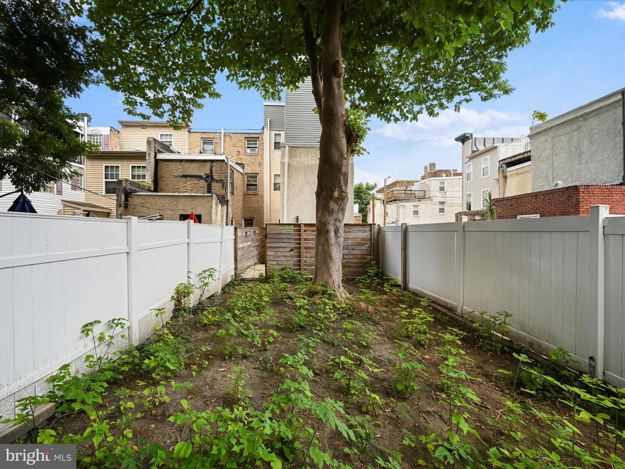 1204 MONTROSE STREET