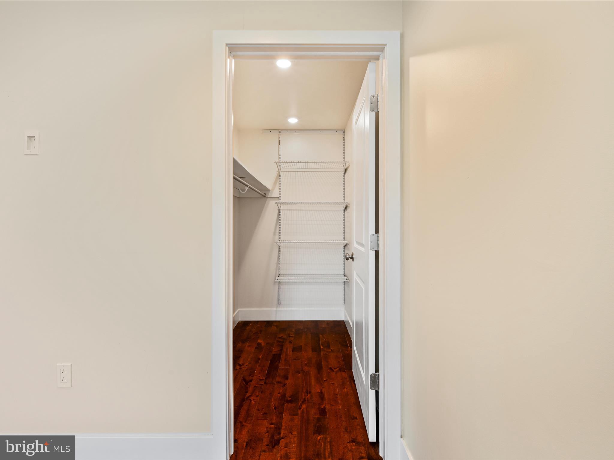 1204 MONTROSE STREET