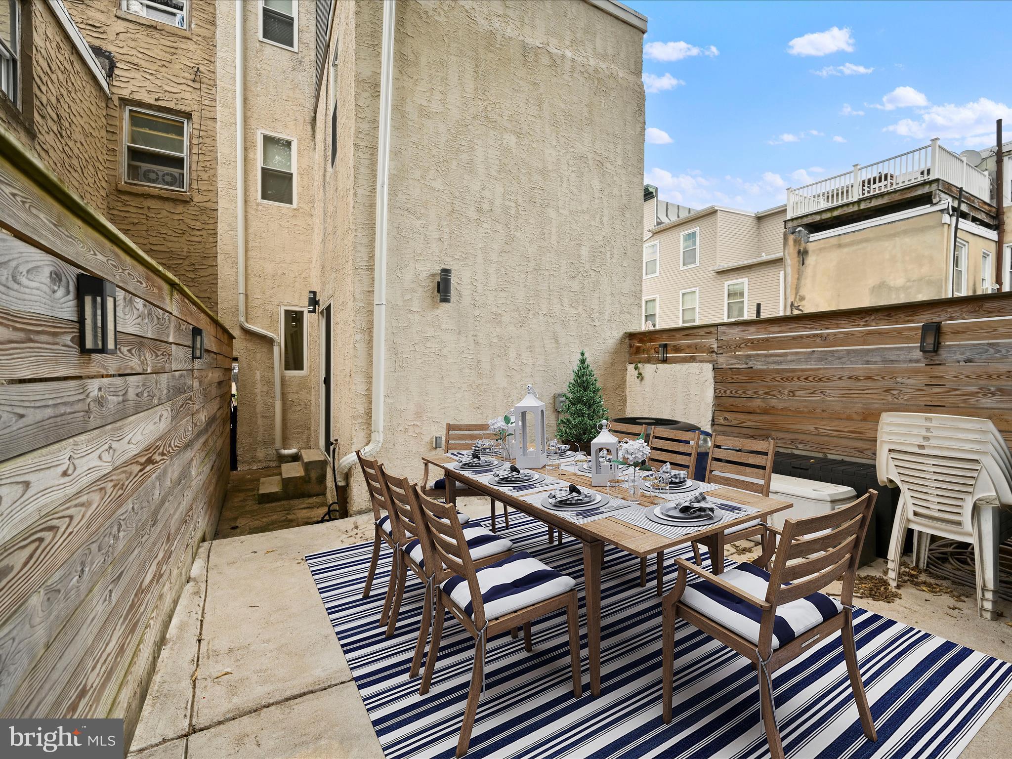 1204 MONTROSE STREET