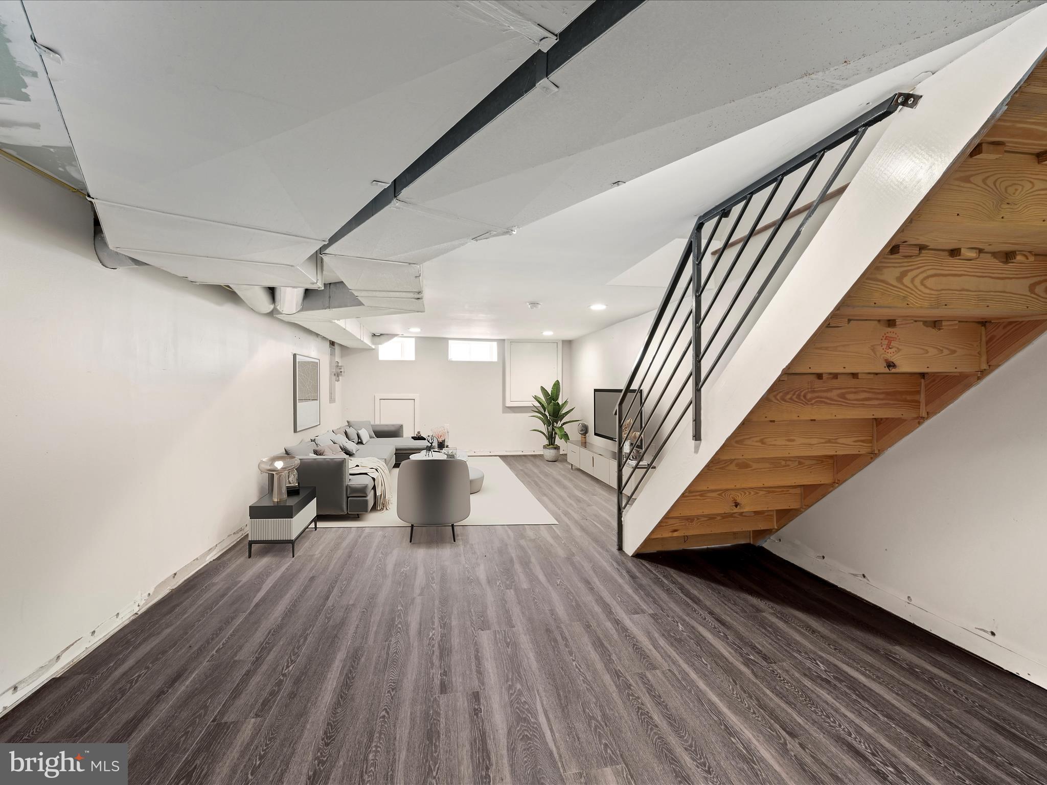 1204 MONTROSE STREET