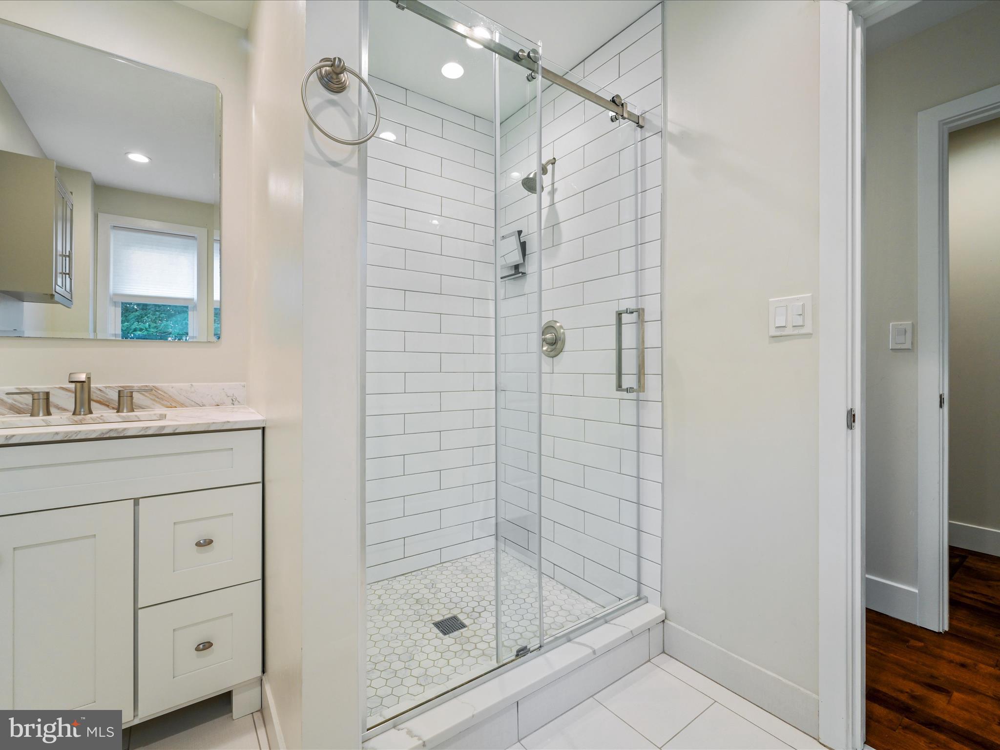 1204 MONTROSE STREET