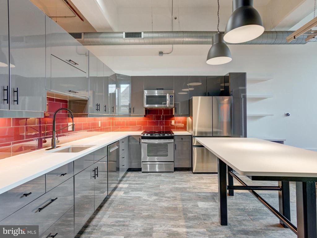 1203 N 3RD STREET 15 103