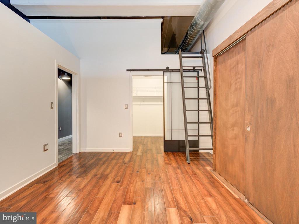 1203 N 3RD STREET 15 103