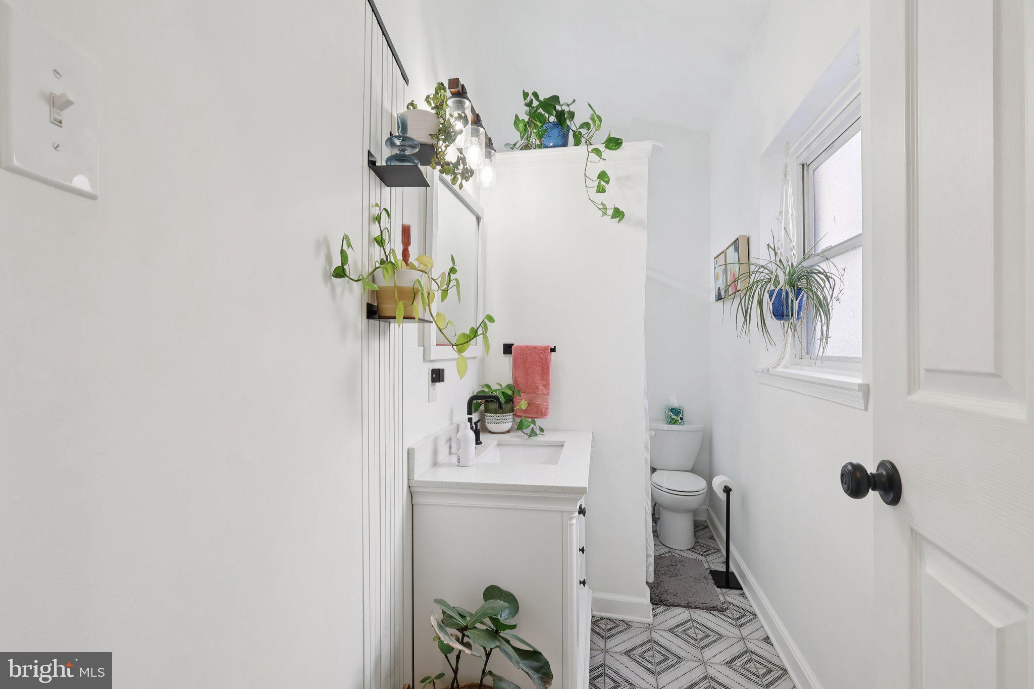 908 N ORIANNA STREET