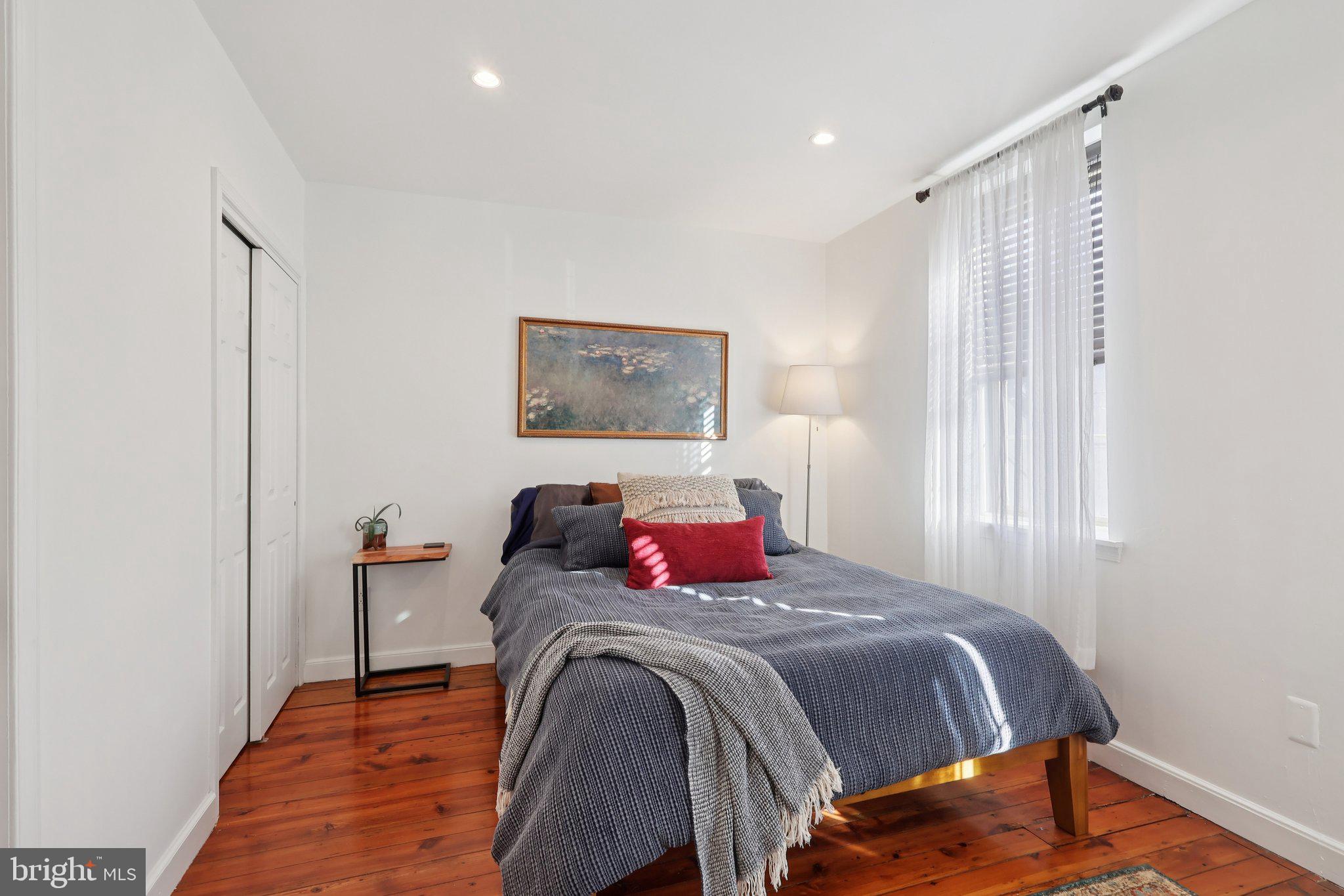 908 N ORIANNA STREET