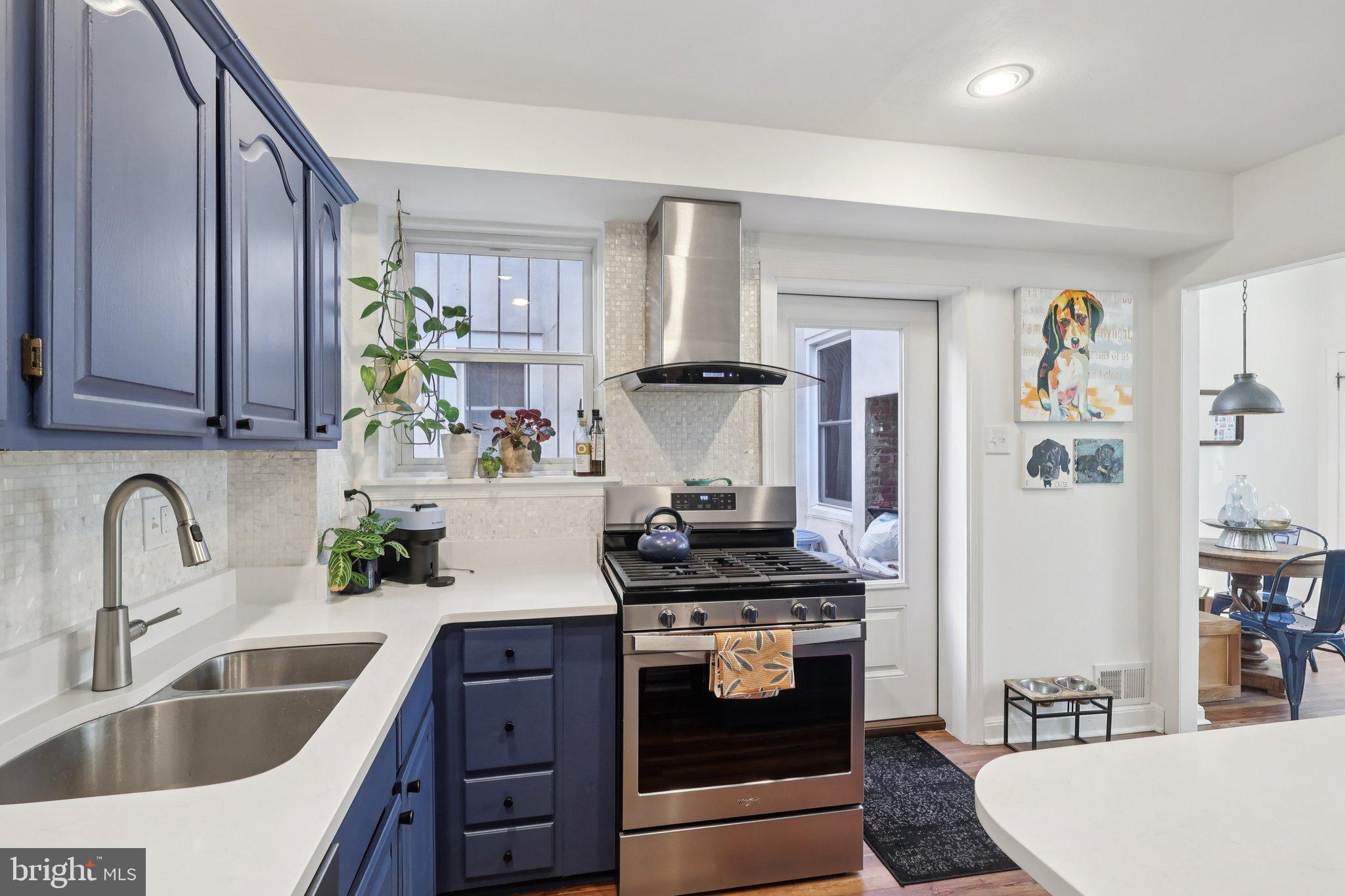 908 N ORIANNA STREET