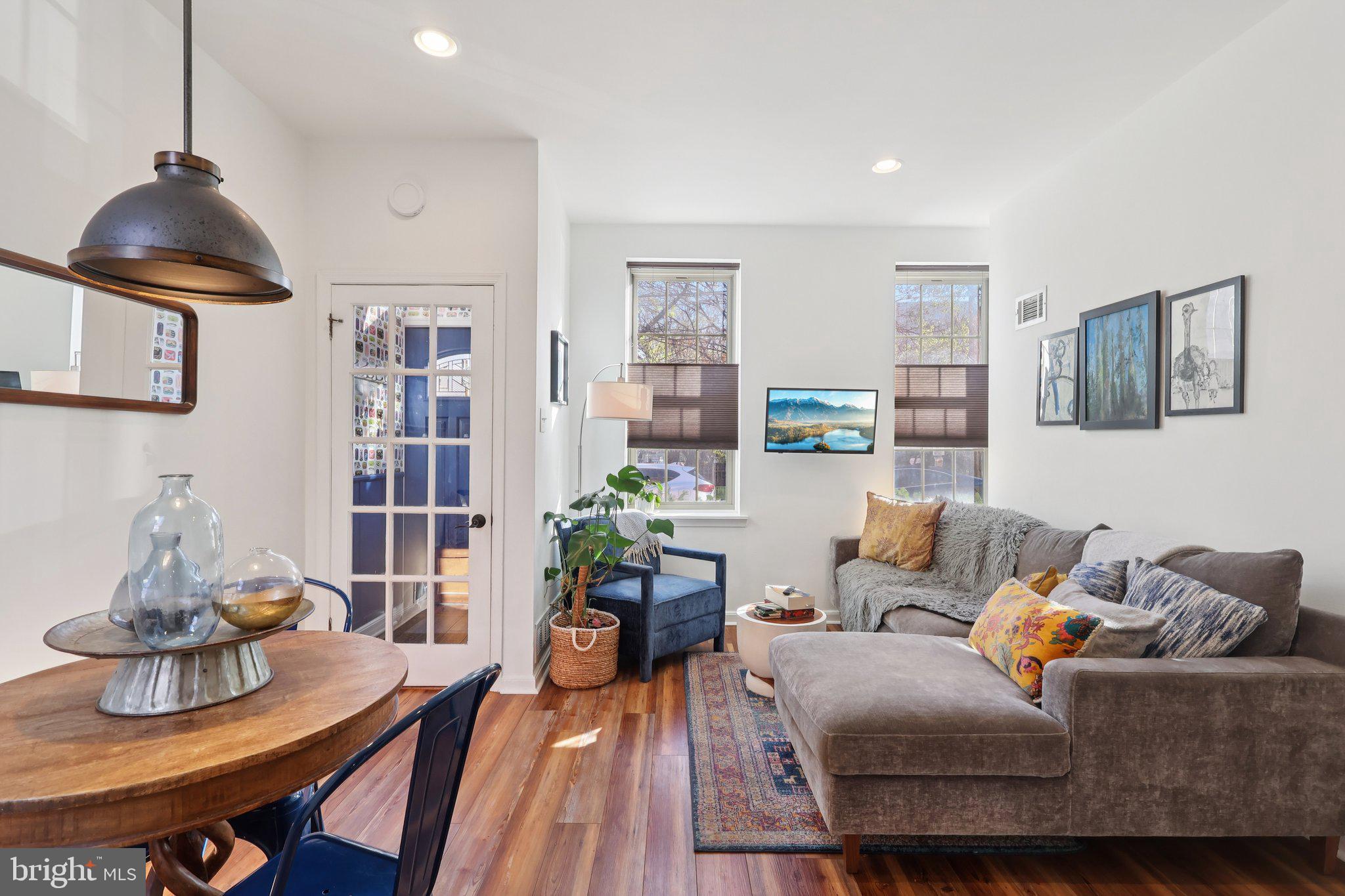 908 N ORIANNA STREET