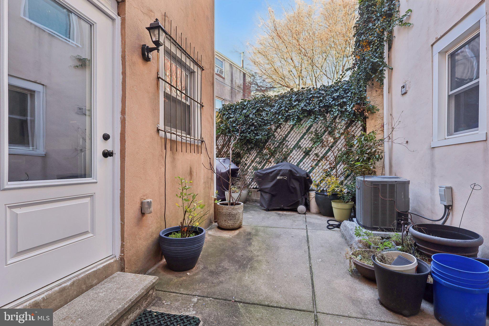 908 N ORIANNA STREET