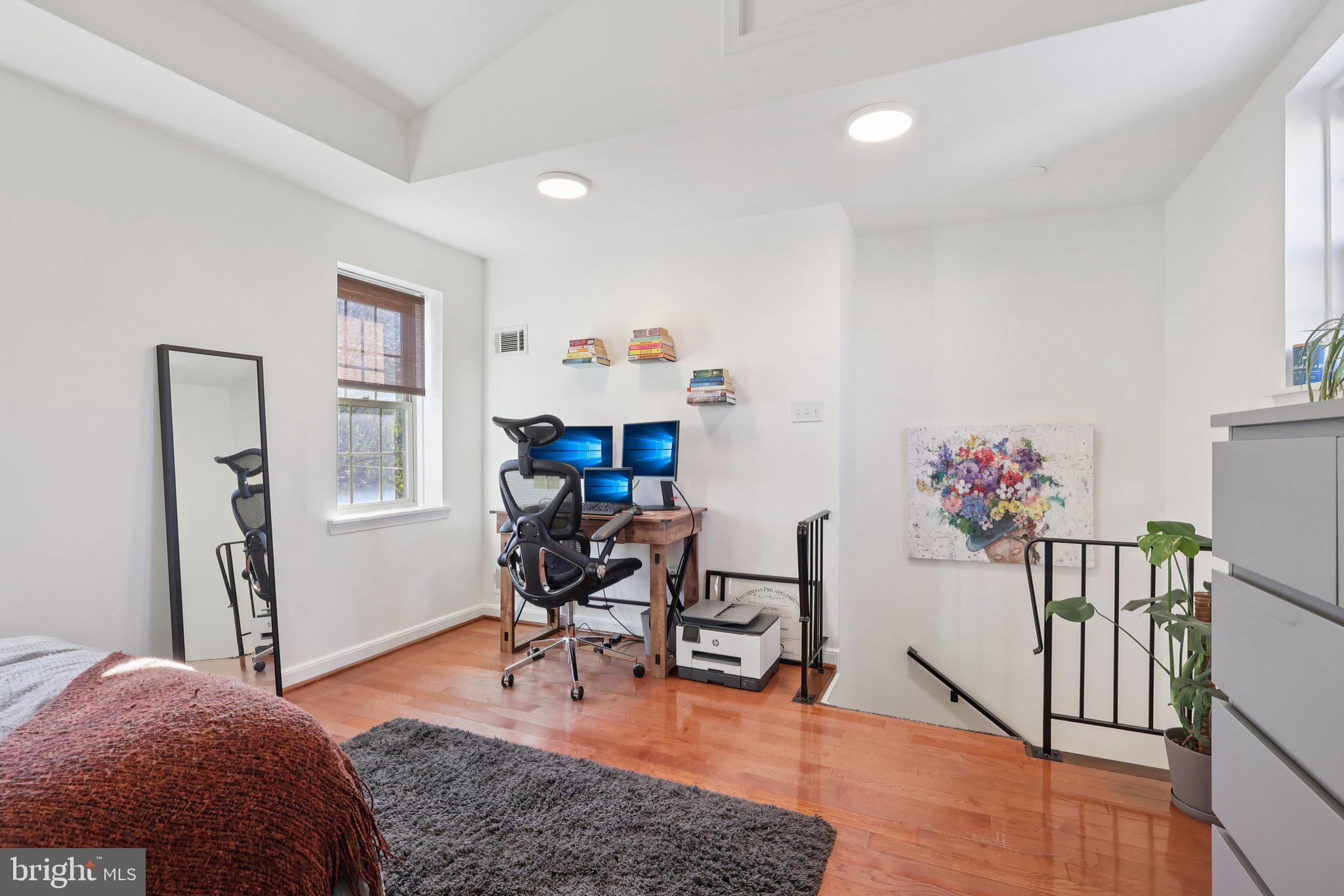 908 N ORIANNA STREET