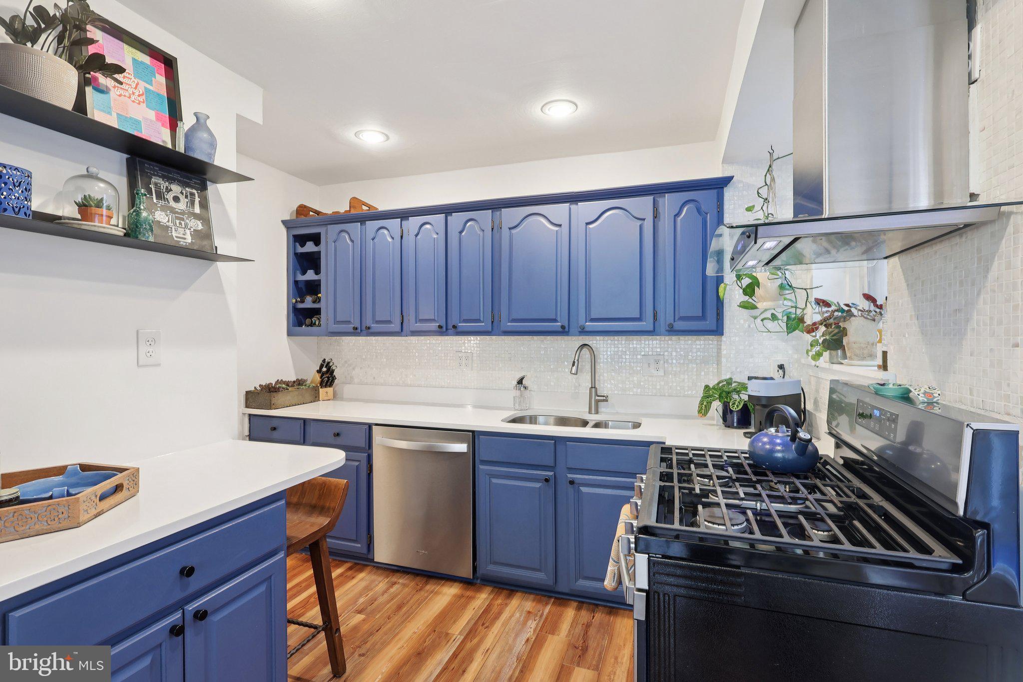 908 N ORIANNA STREET