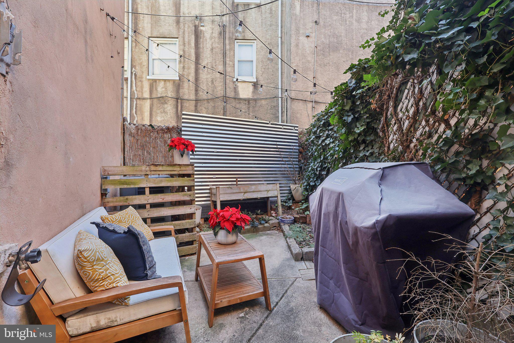 908 N ORIANNA STREET