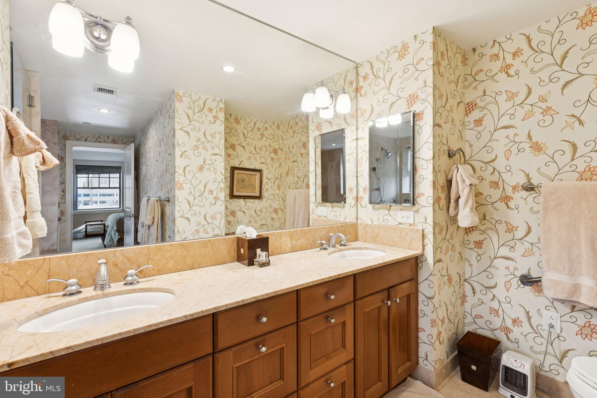 1701 LOCUST STREET 15 1704