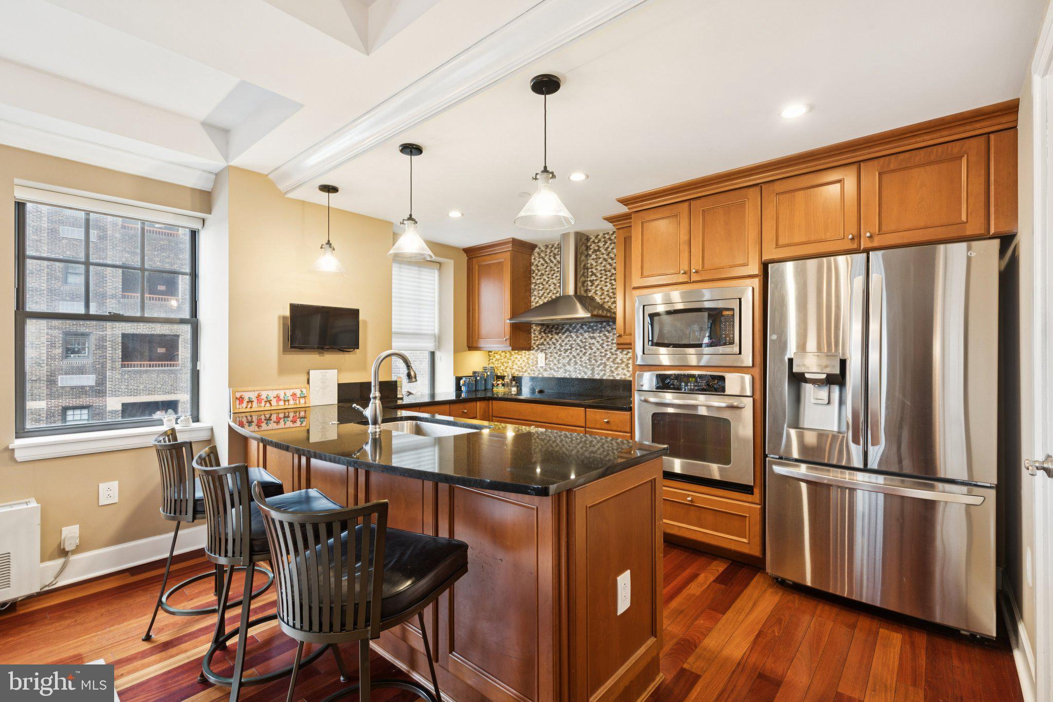 1701 LOCUST STREET 15 1704