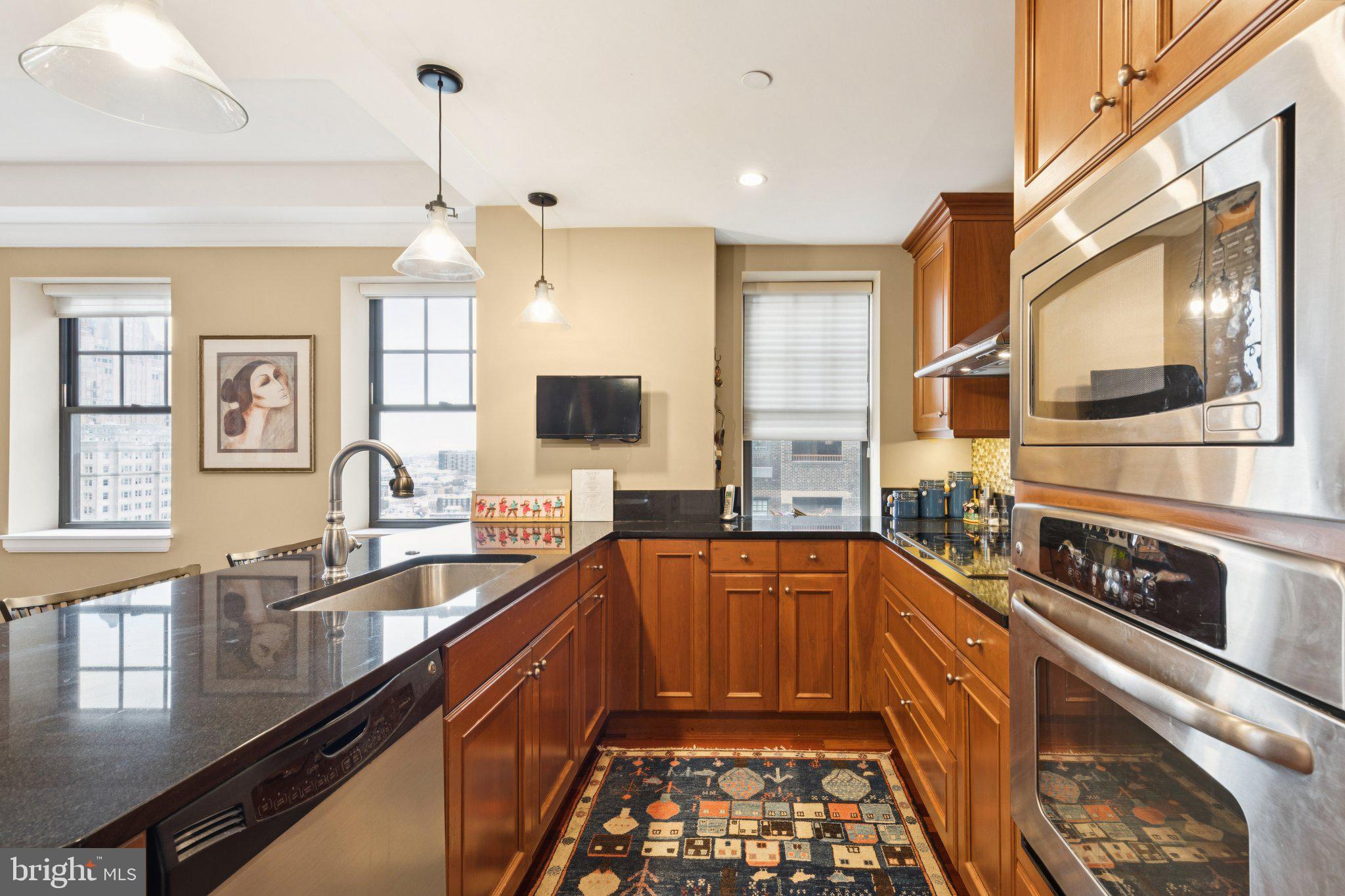 1701 LOCUST STREET 15 1704