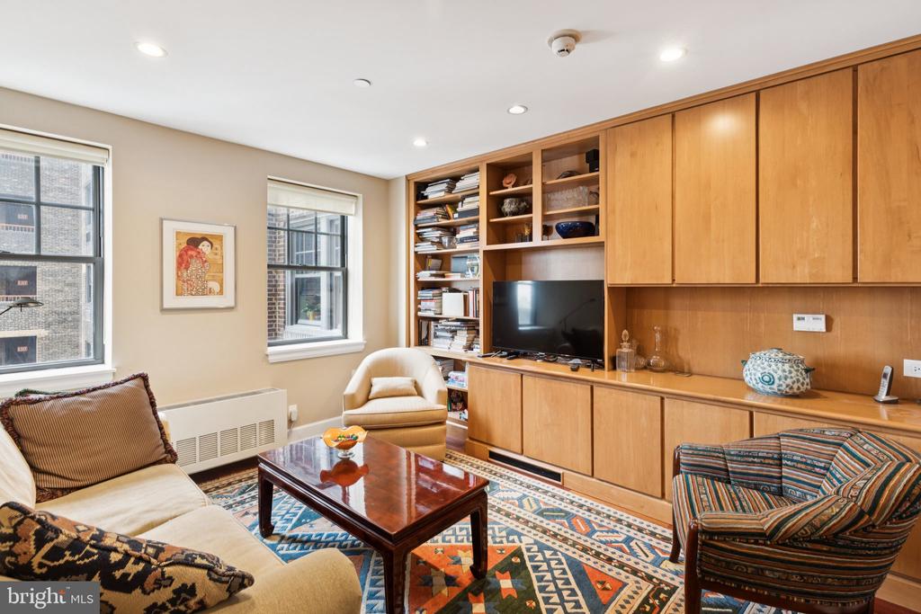 1701 LOCUST STREET 15 1704