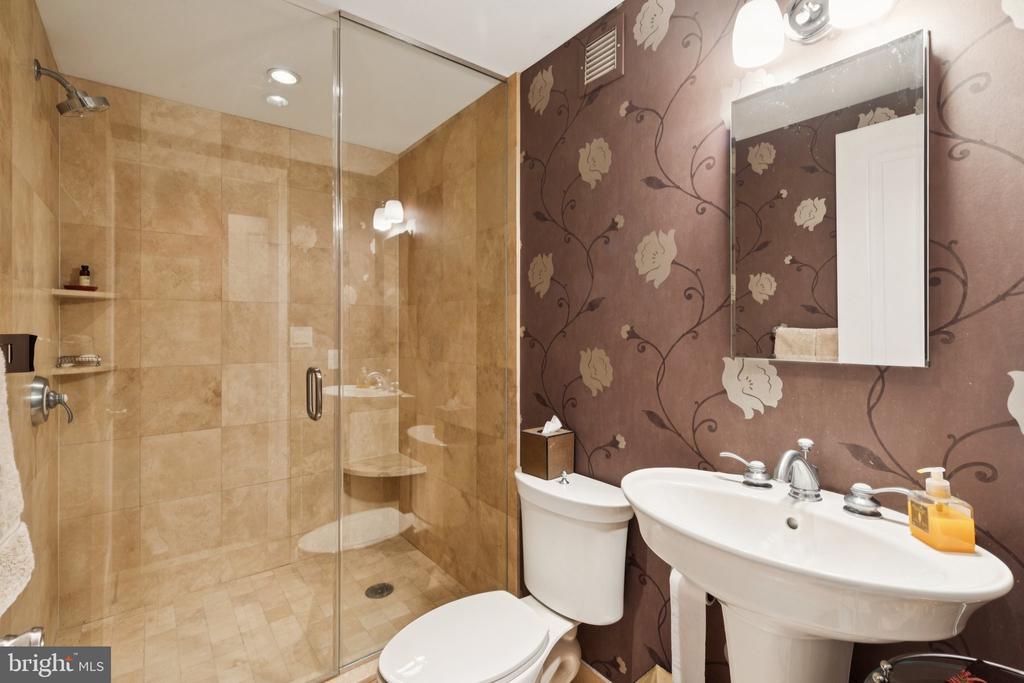 1701 LOCUST STREET 15 1704