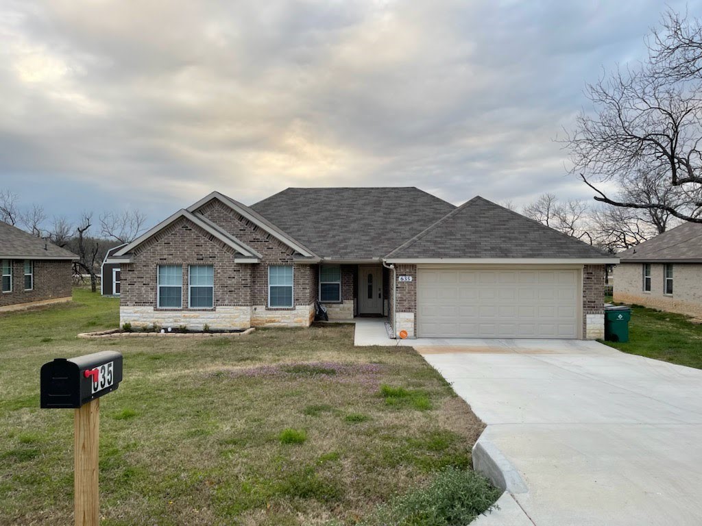 635 Half Moon Way