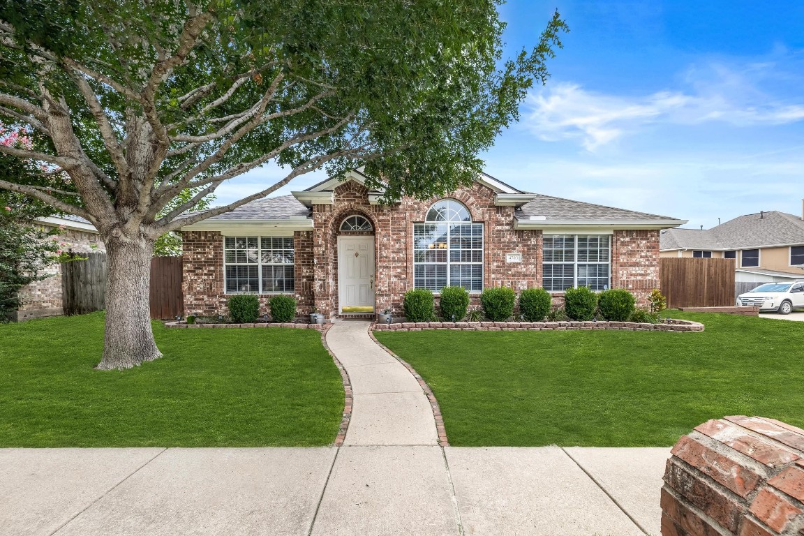 4703 Redwood Drive