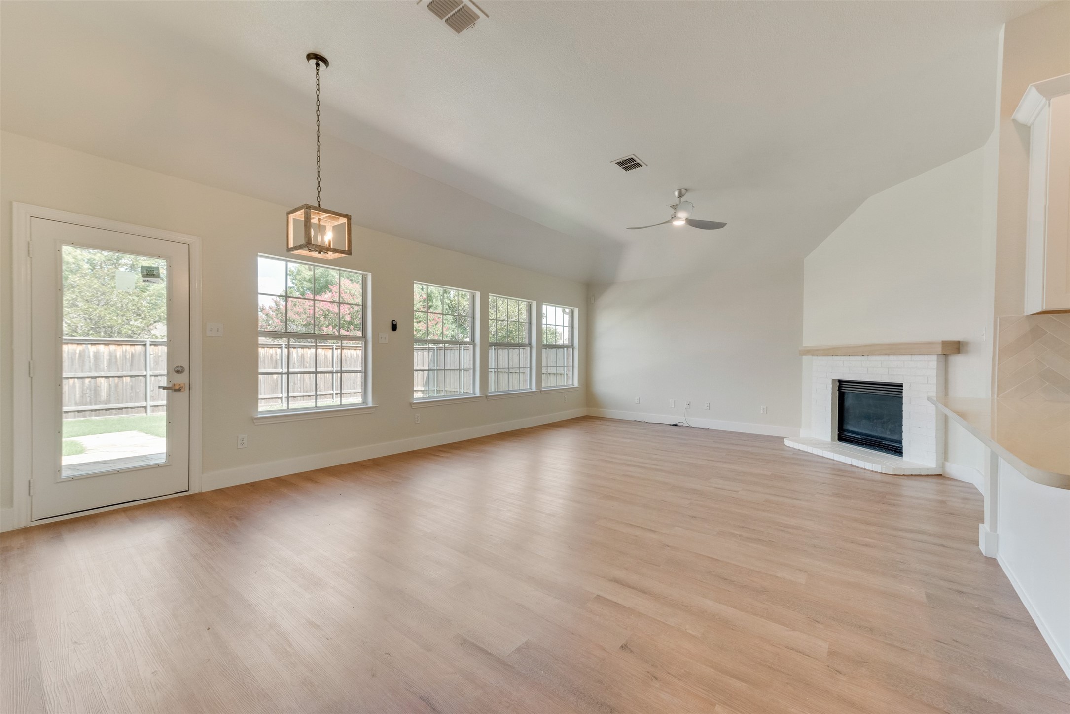 3613 Apple Blossom Lane