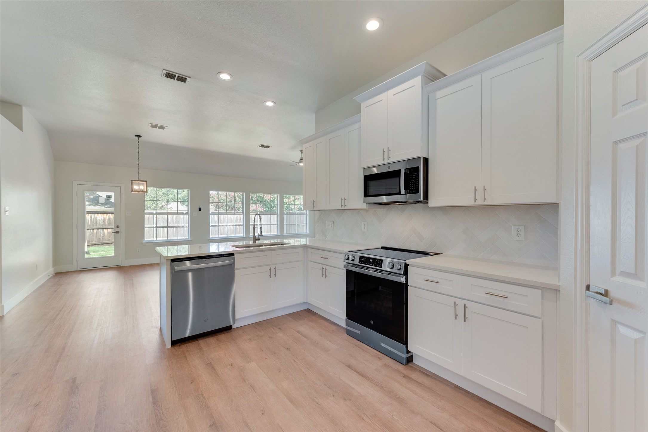 3613 Apple Blossom Lane