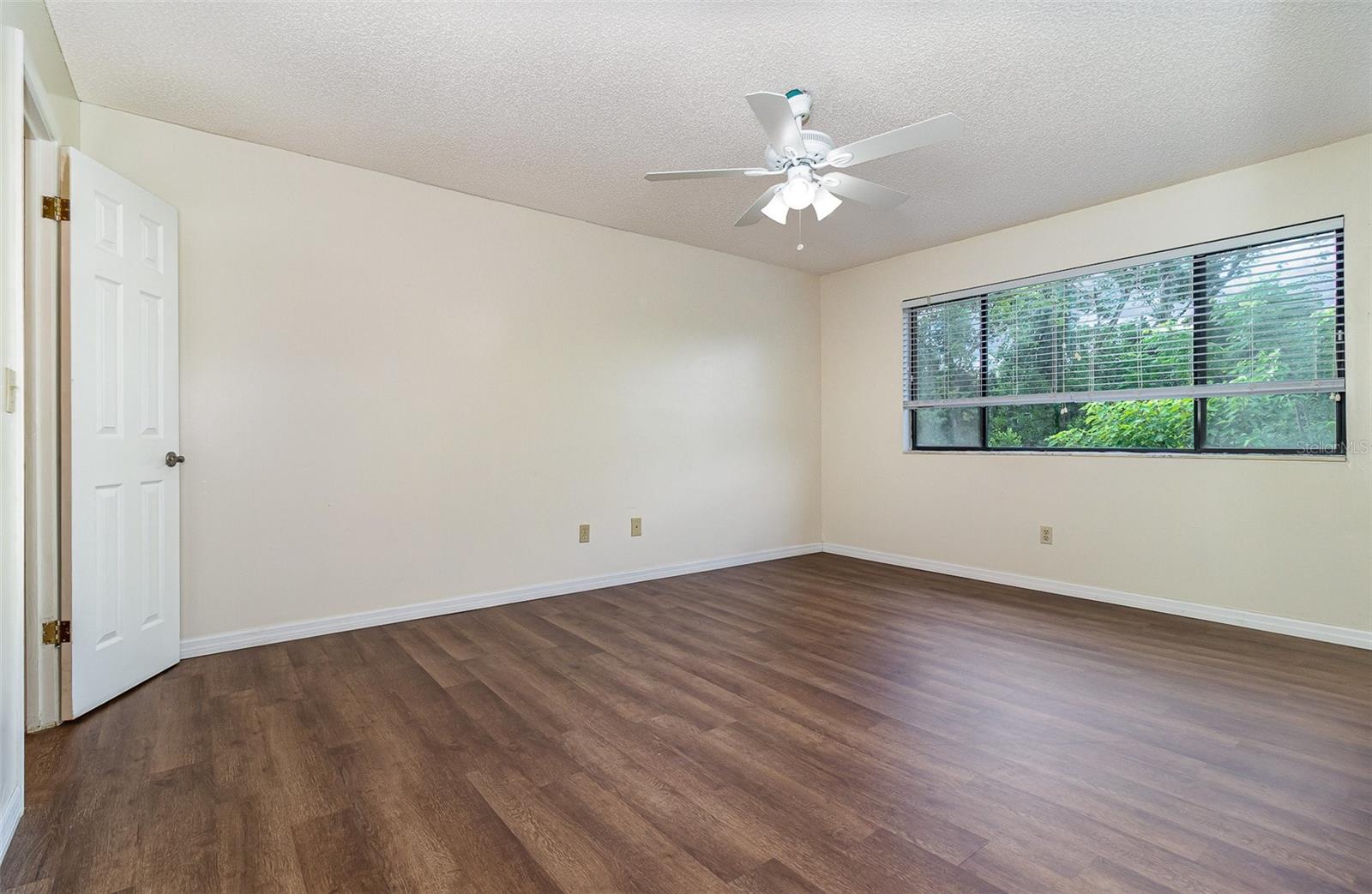 832 PARK LAKE PL #6A