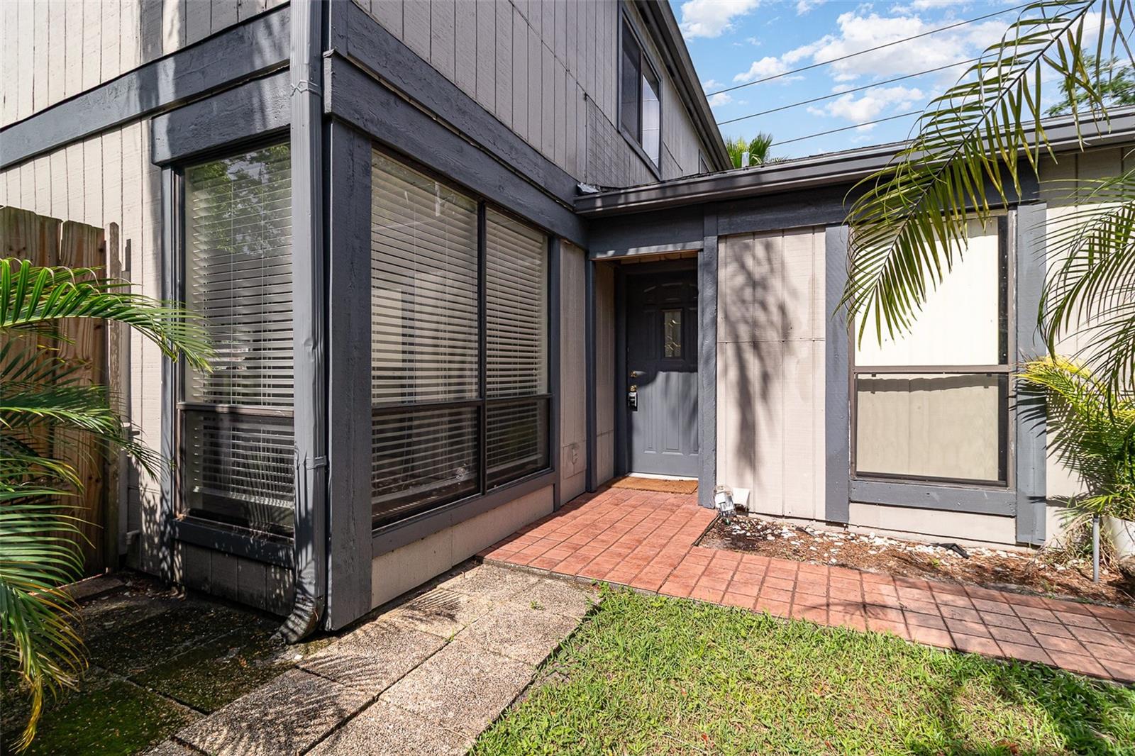 832 PARK LAKE PL #6A