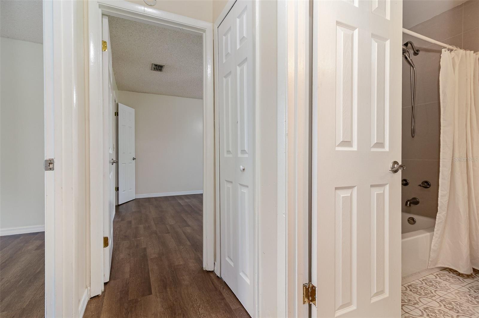 832 PARK LAKE PL #6A