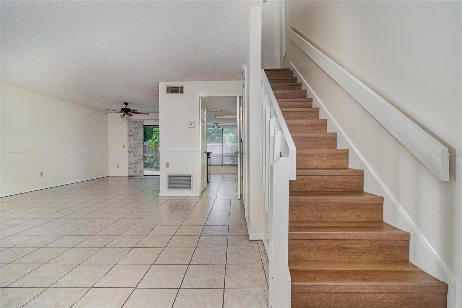 832 PARK LAKE PL #6A