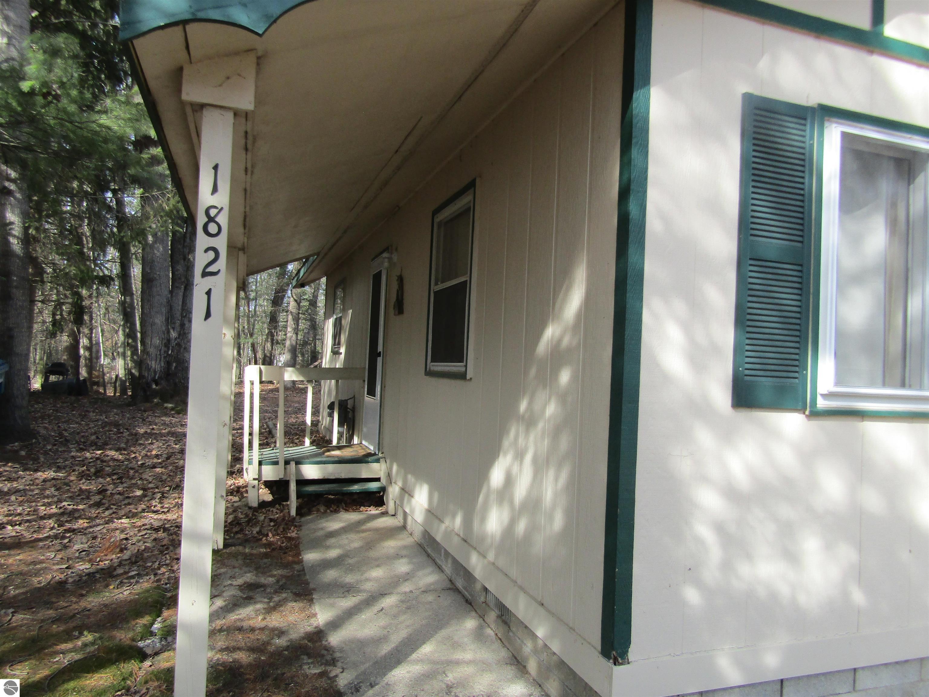 1821 Onondaga Trail
