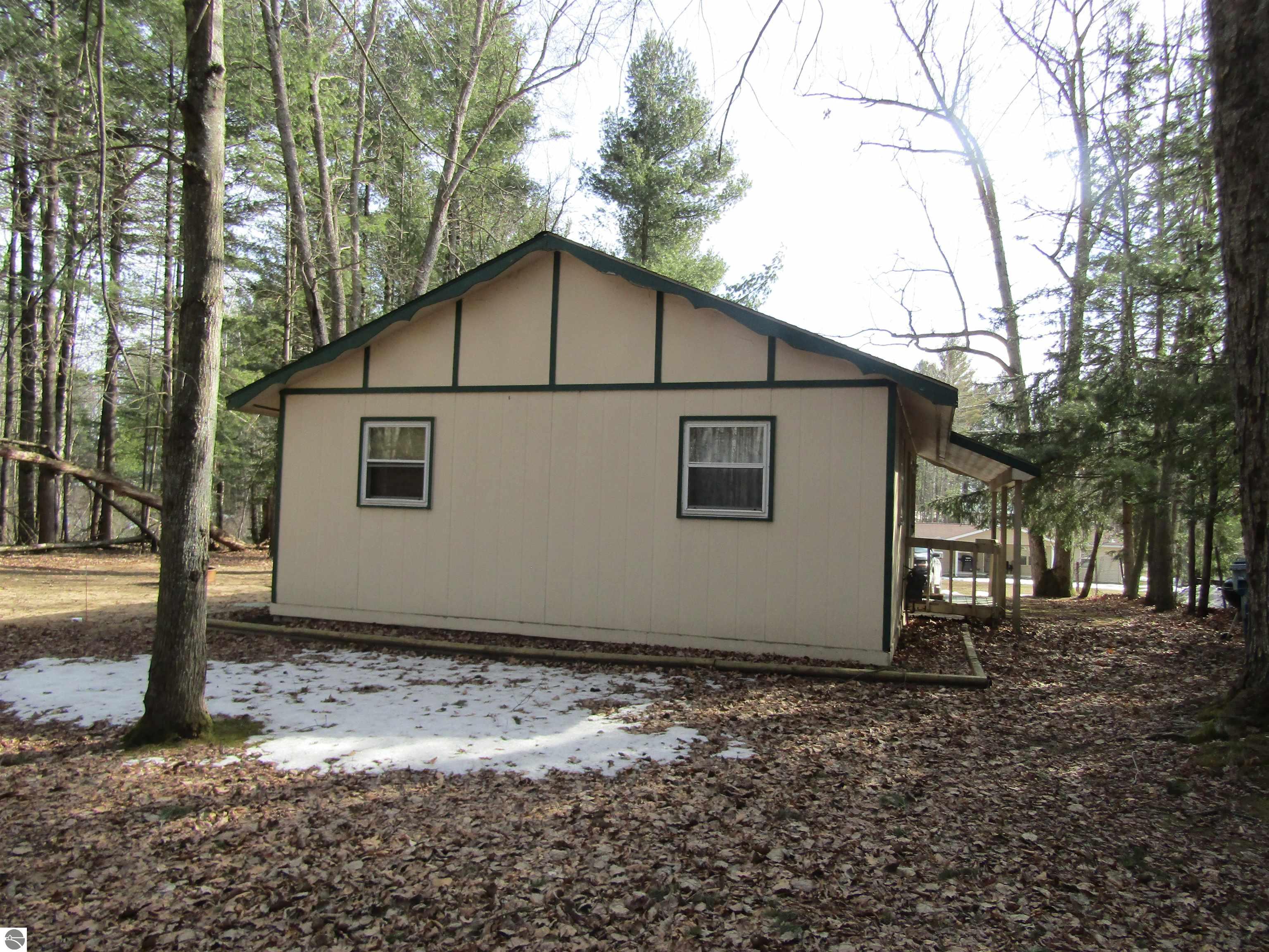1821 Onondaga Trail