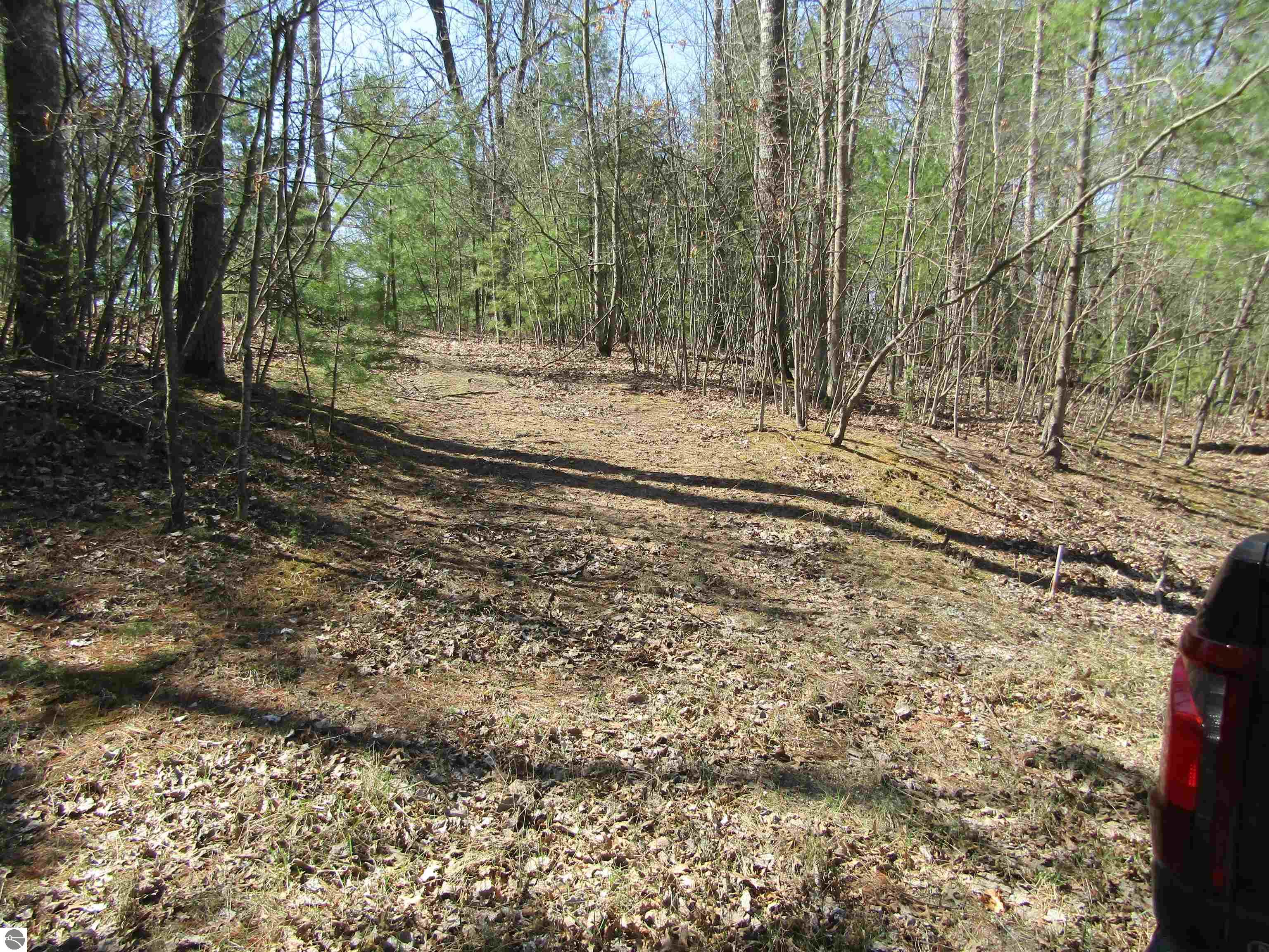 00_VL Onondaga Trail