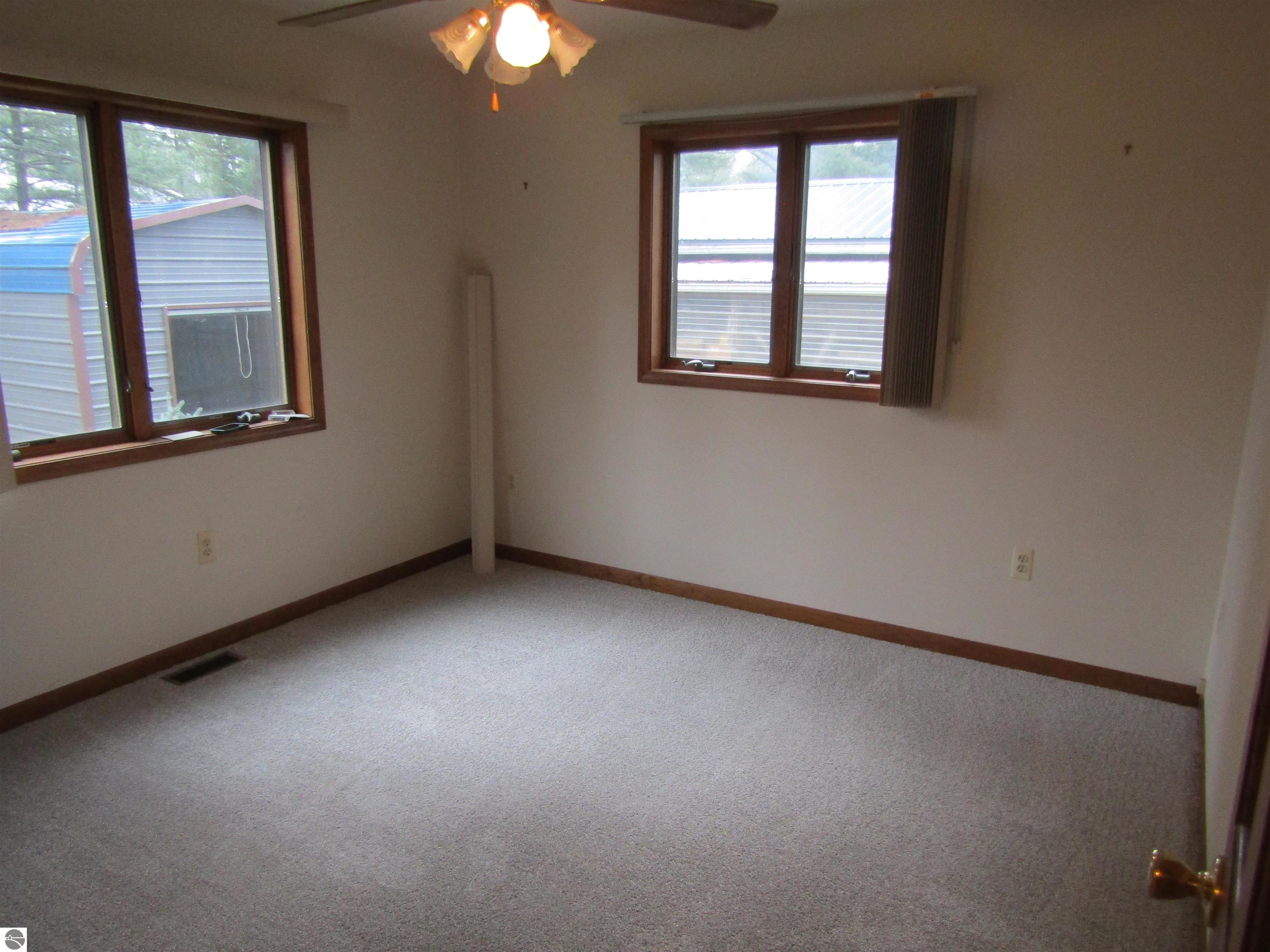 1638 S Ogemaw Trail