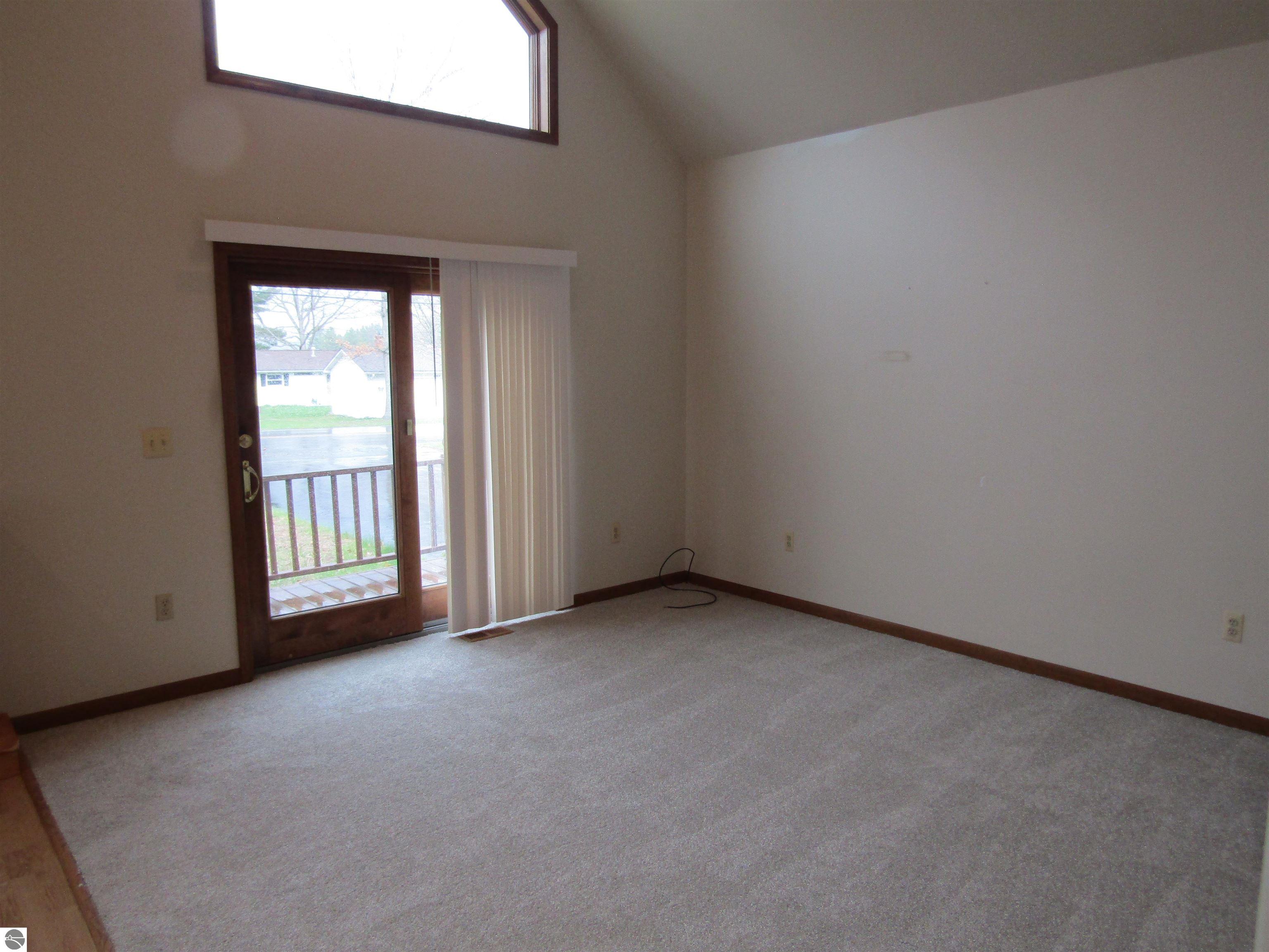 1638 S Ogemaw Trail
