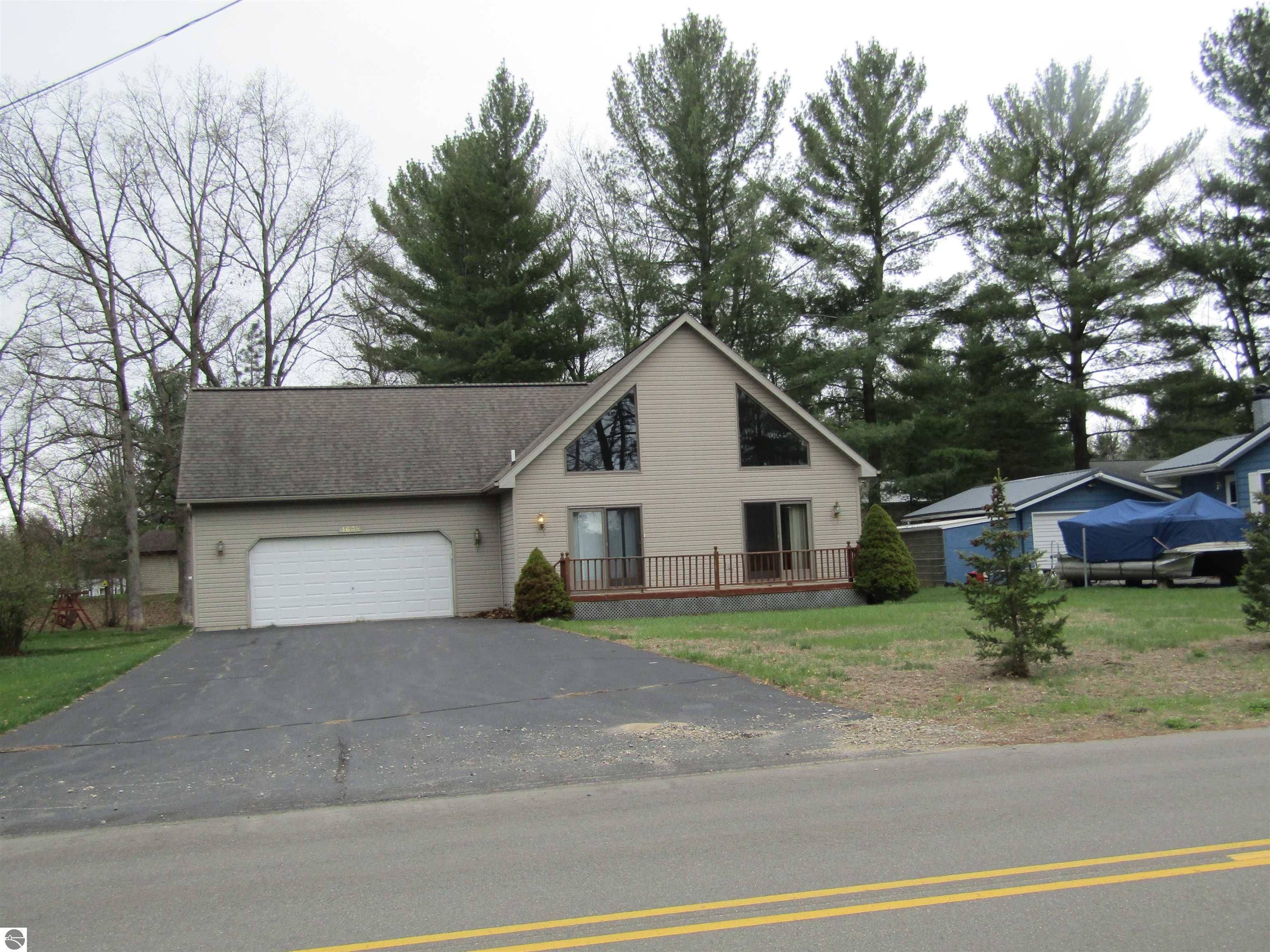 1638 S Ogemaw Trail