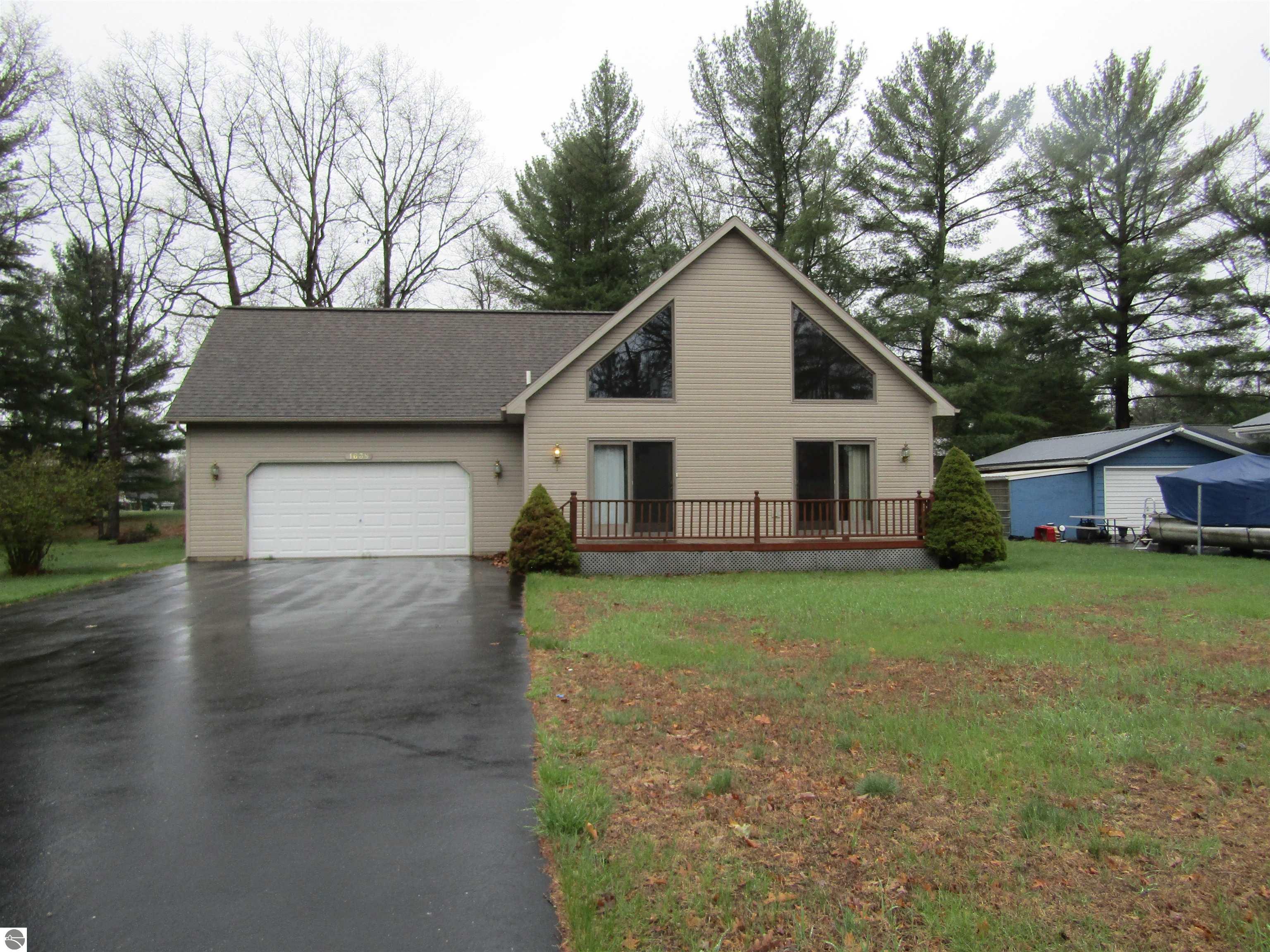 1638 S Ogemaw Trail