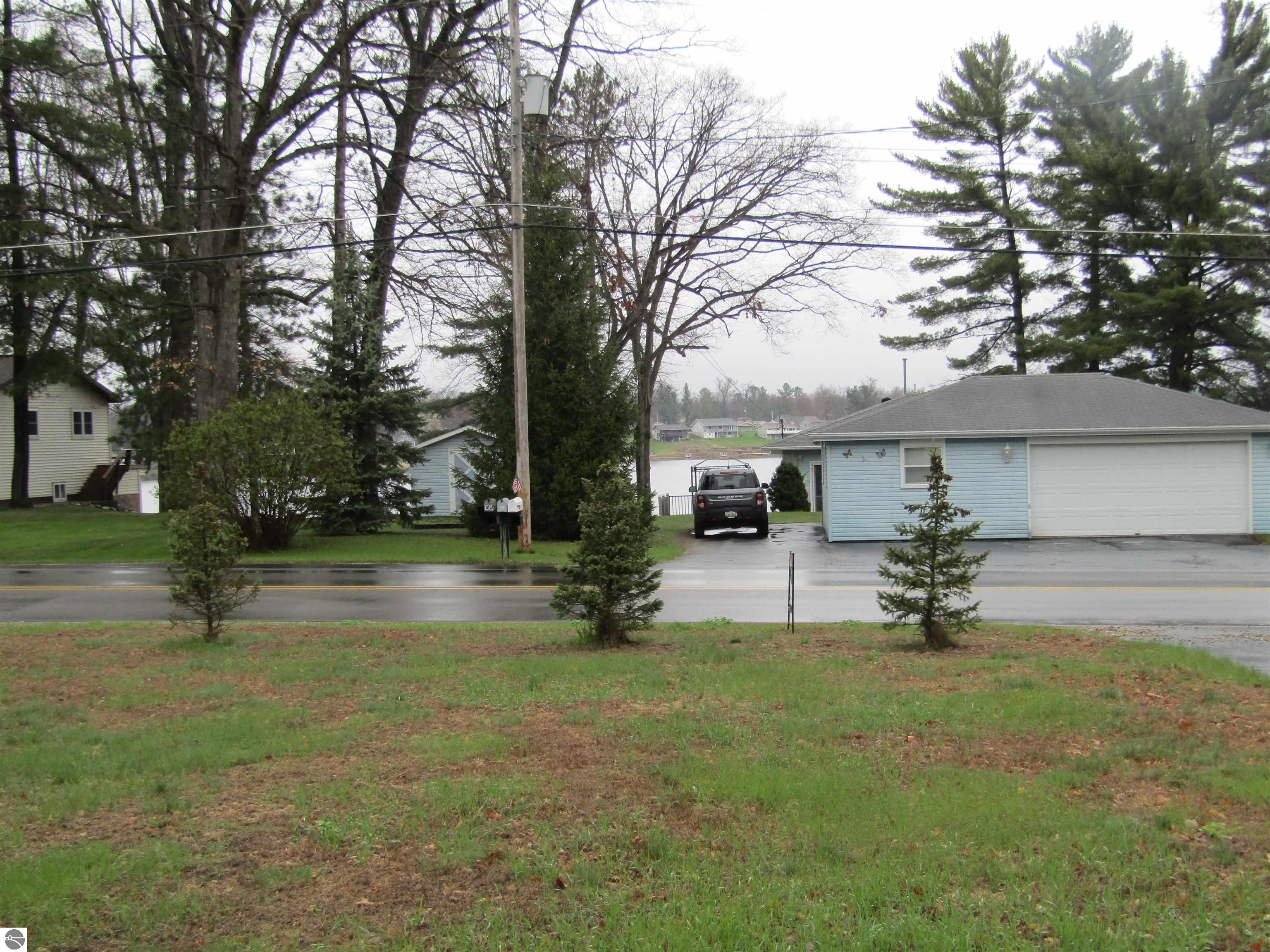 1638 S Ogemaw Trail
