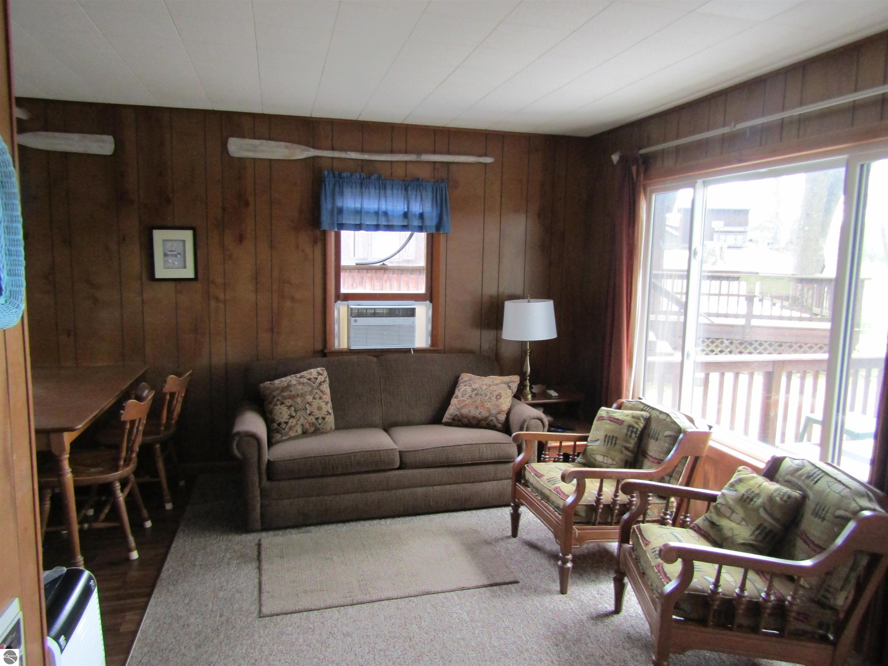2080 N Ogemaw Trail