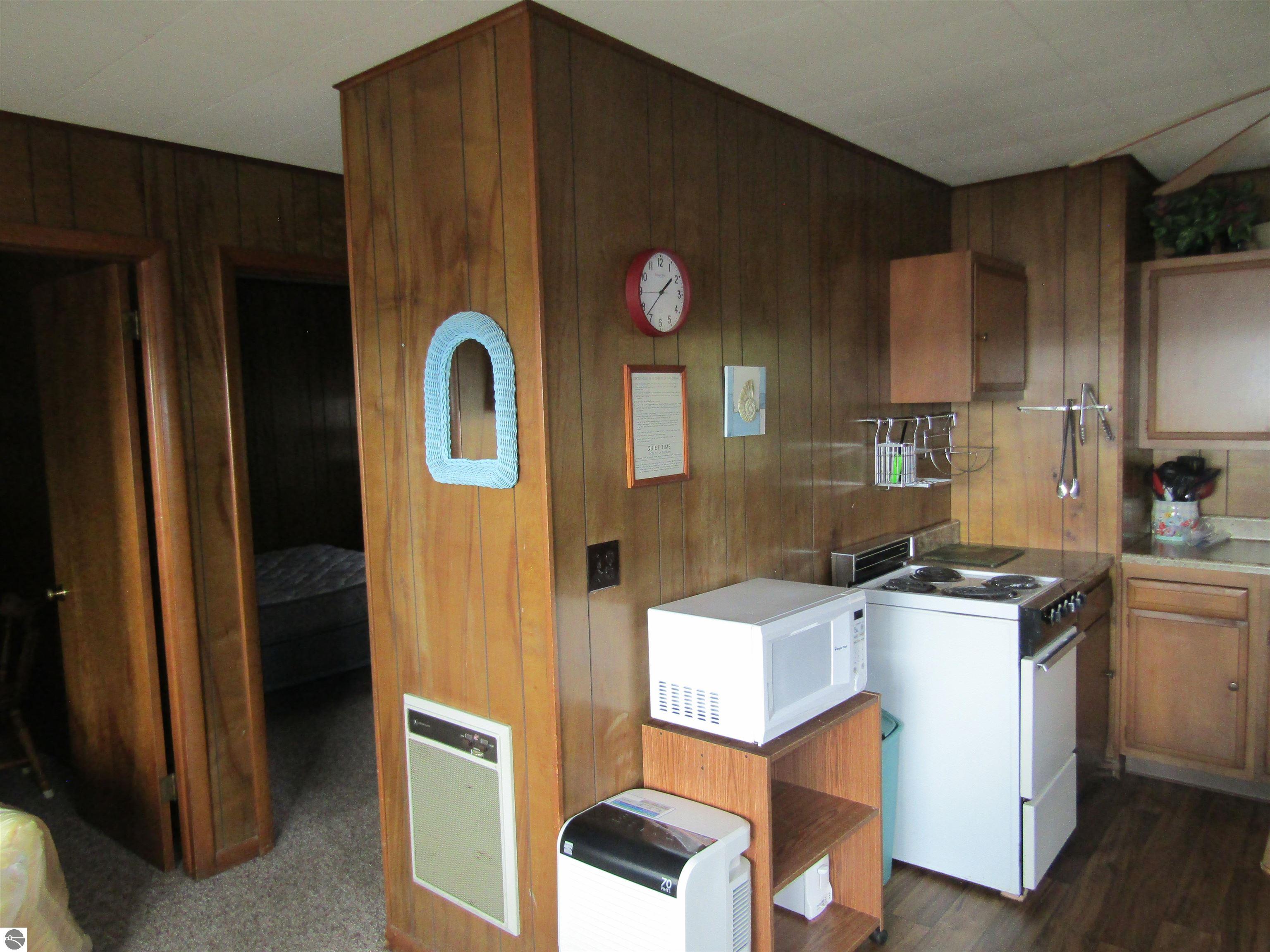 2080 N Ogemaw Trail