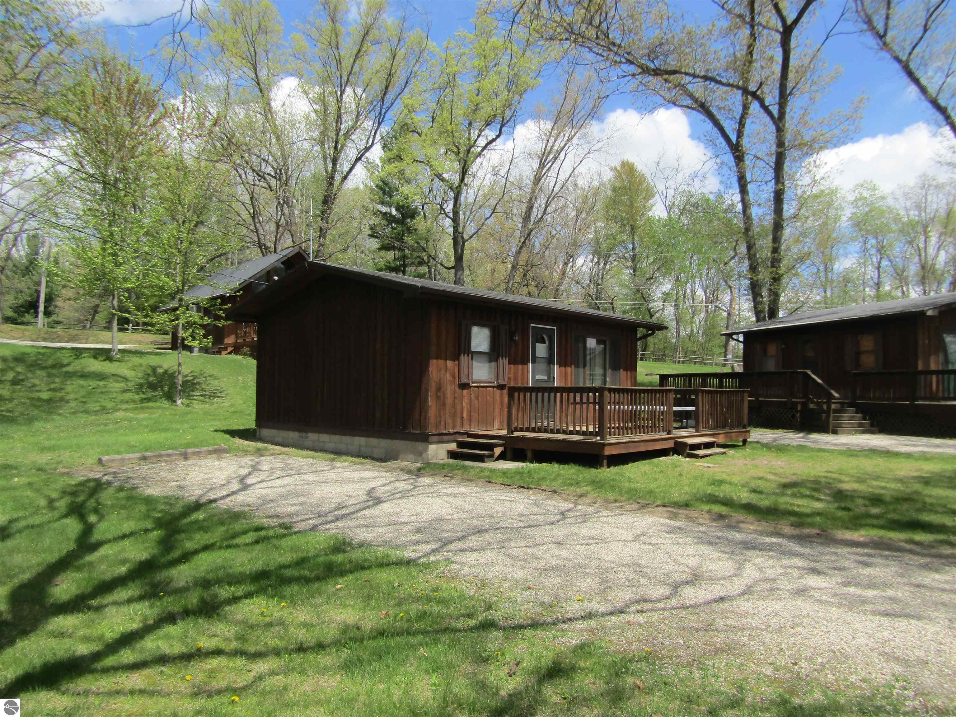 2080 N Ogemaw Trail