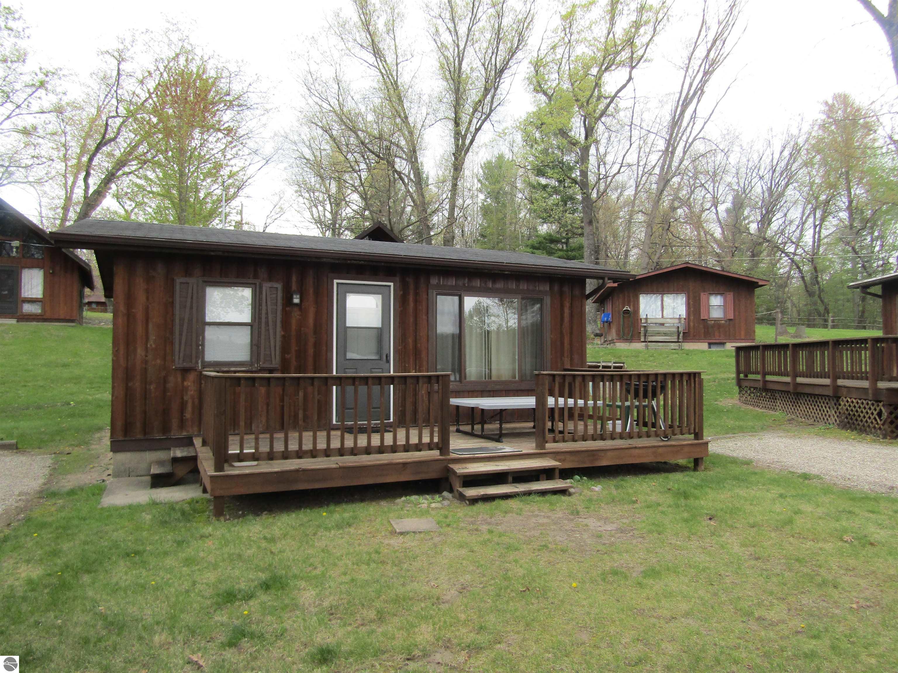 2080 N Ogemaw Trail